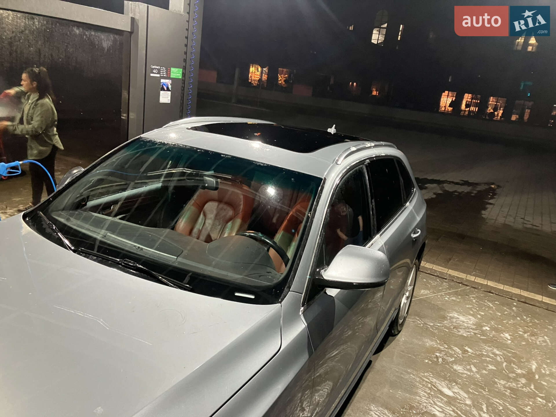 Audi Q5 2010 VIN WA1LFAFP8BA021370 фото оголошення 6 з 29