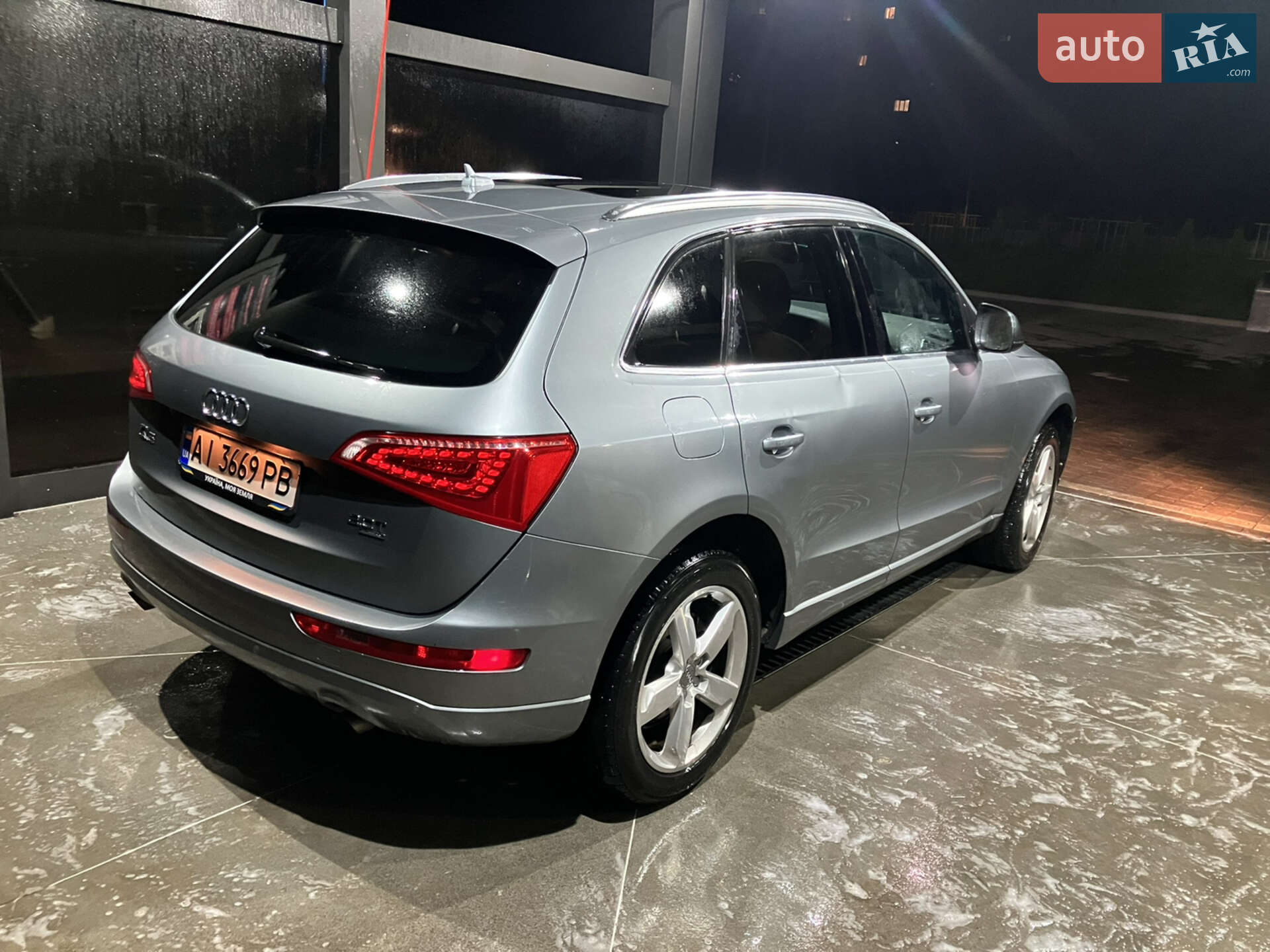 Audi Q5 2010 VIN WA1LFAFP8BA021370 фото оголошення 7 з 29