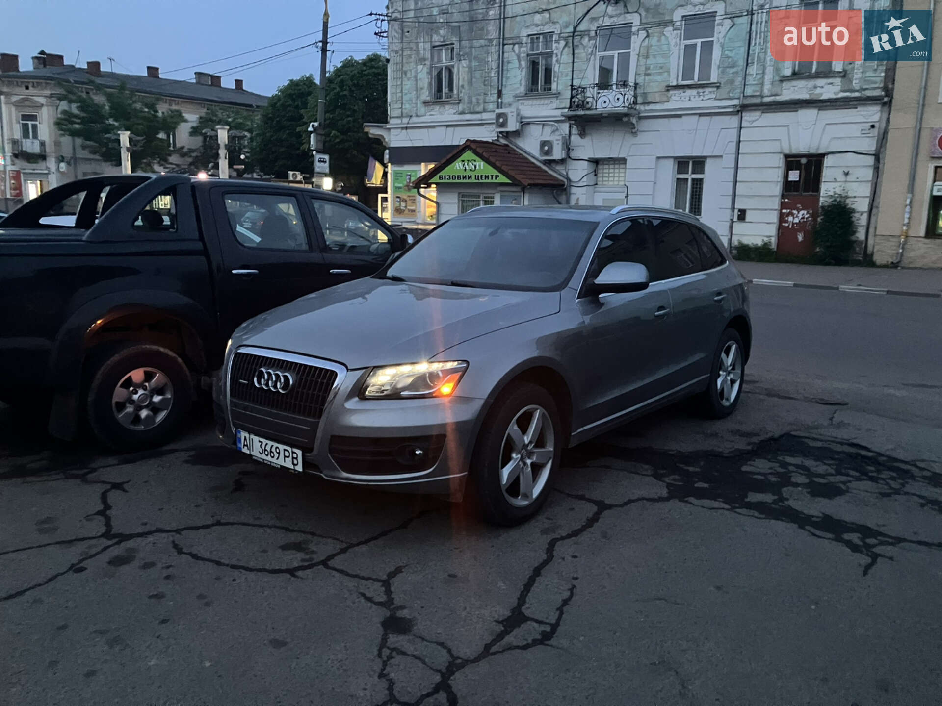 Audi Q5 2010 VIN WA1LFAFP8BA021370 фото оголошення 14 з 29