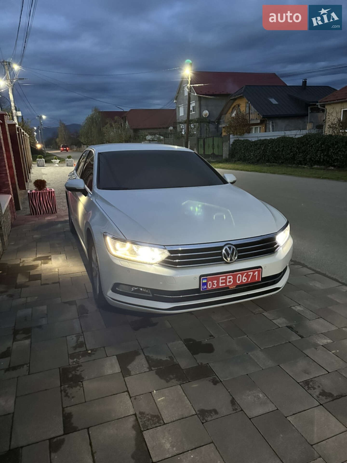 Volkswagen Passat 2018 VIN WVWZZZ3CZJE210136 фото оголошення 3 з 19