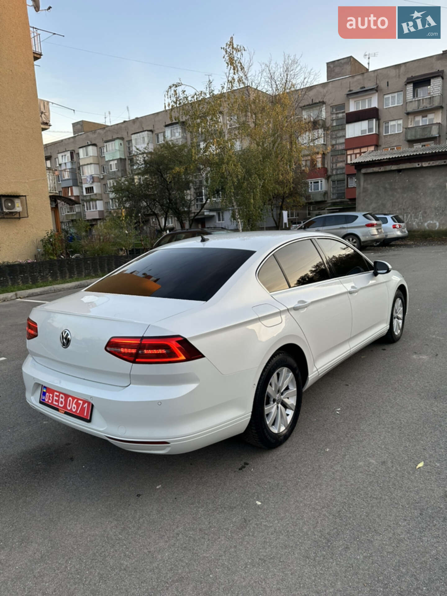 Volkswagen Passat 2018 VIN WVWZZZ3CZJE210136 фото оголошення 6 з 19