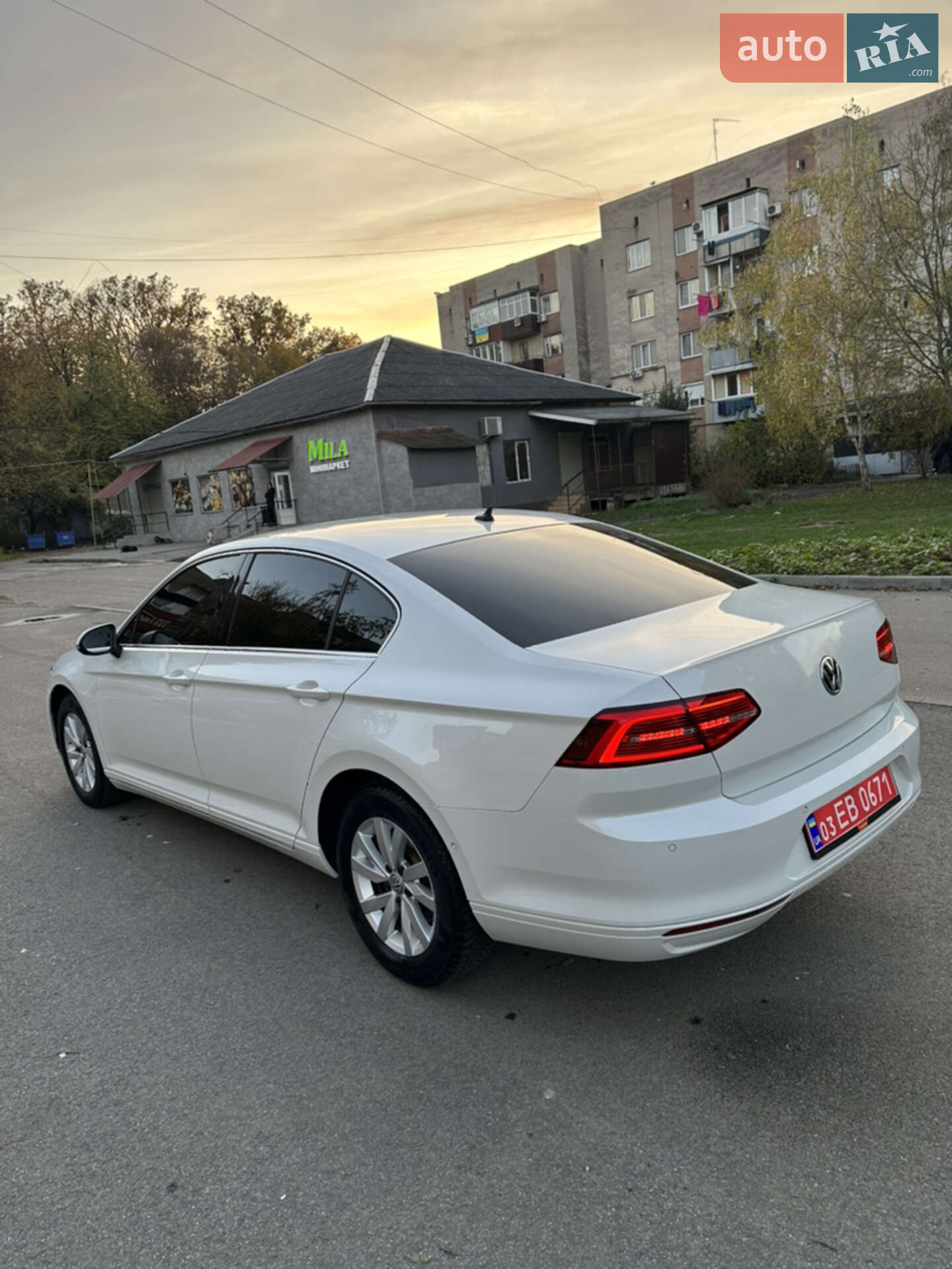 Volkswagen Passat 2018 VIN WVWZZZ3CZJE210136 фото оголошення 11 з 19