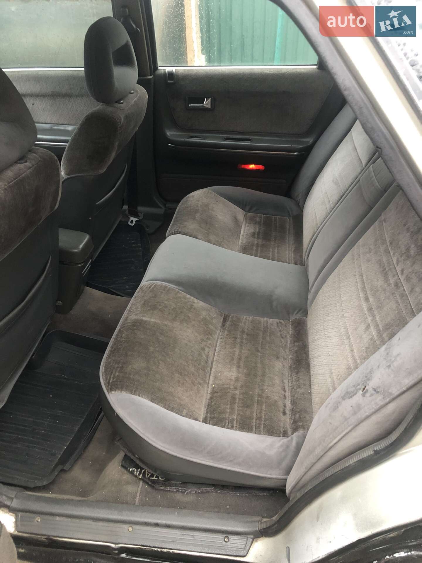 Mazda 626 1989 VIN JMZGD12D201253586 фото оголошення 2 з 9