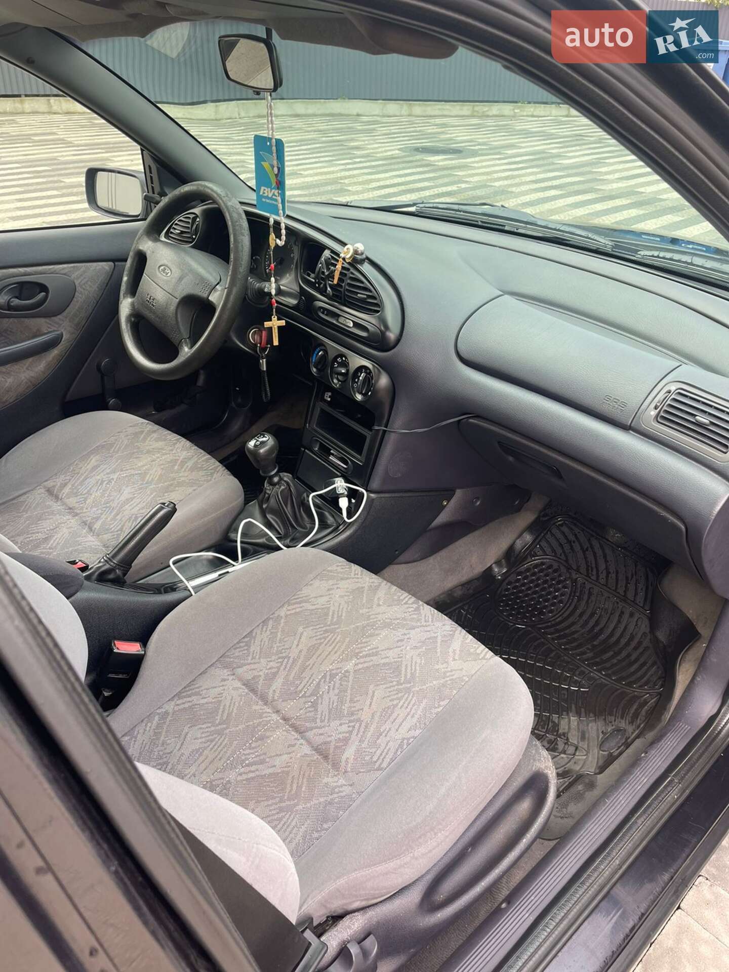 Ford Mondeo 1997 VIN WF0NXXGBBNVM46765 фото оголошення 3 з 10