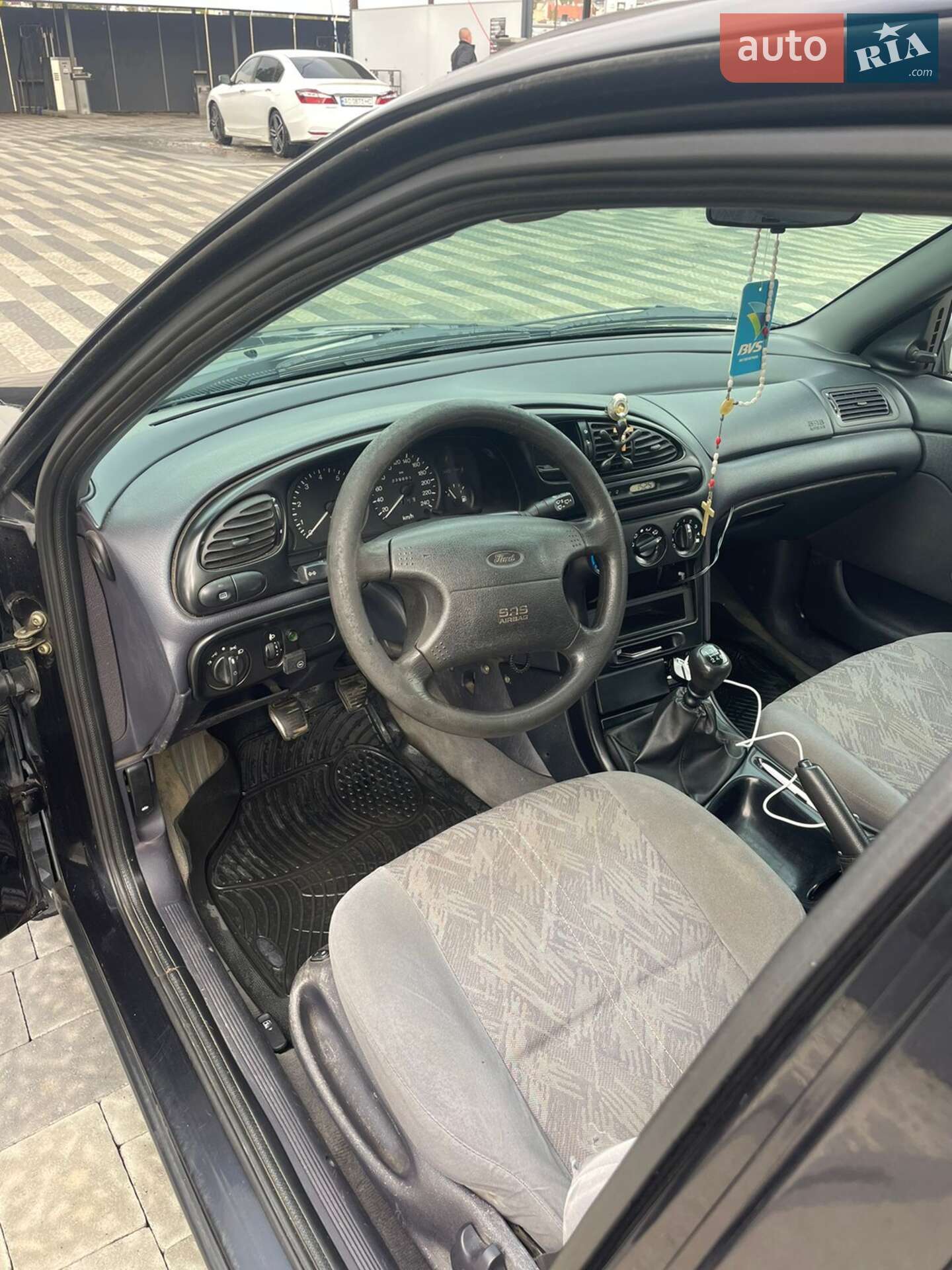 Ford Mondeo 1997 VIN WF0NXXGBBNVM46765 фото оголошення 2 з 10