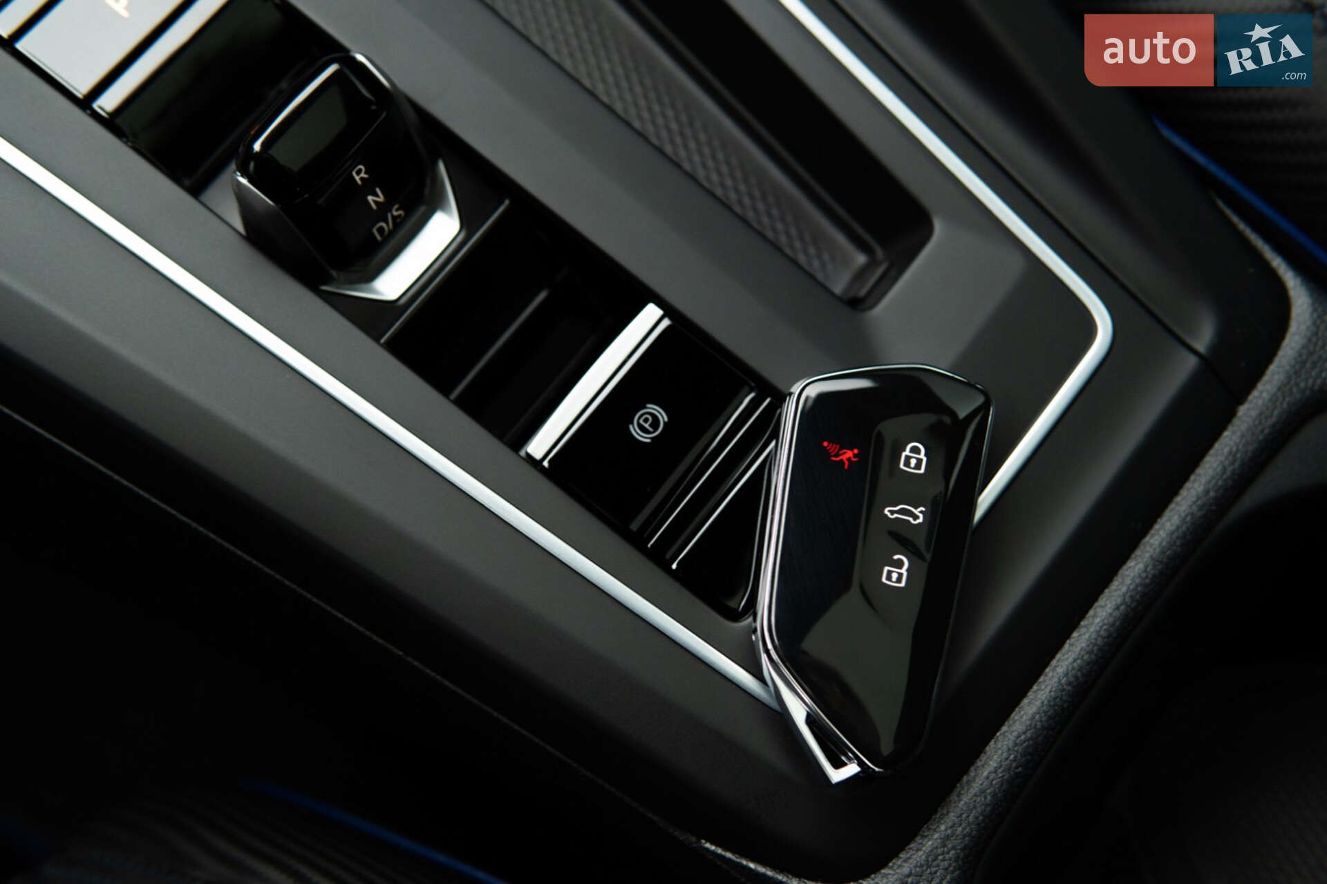Volkswagen Golf R 2022 VIN WVWEB7CD3NW168047 фото оголошення 106 з 119