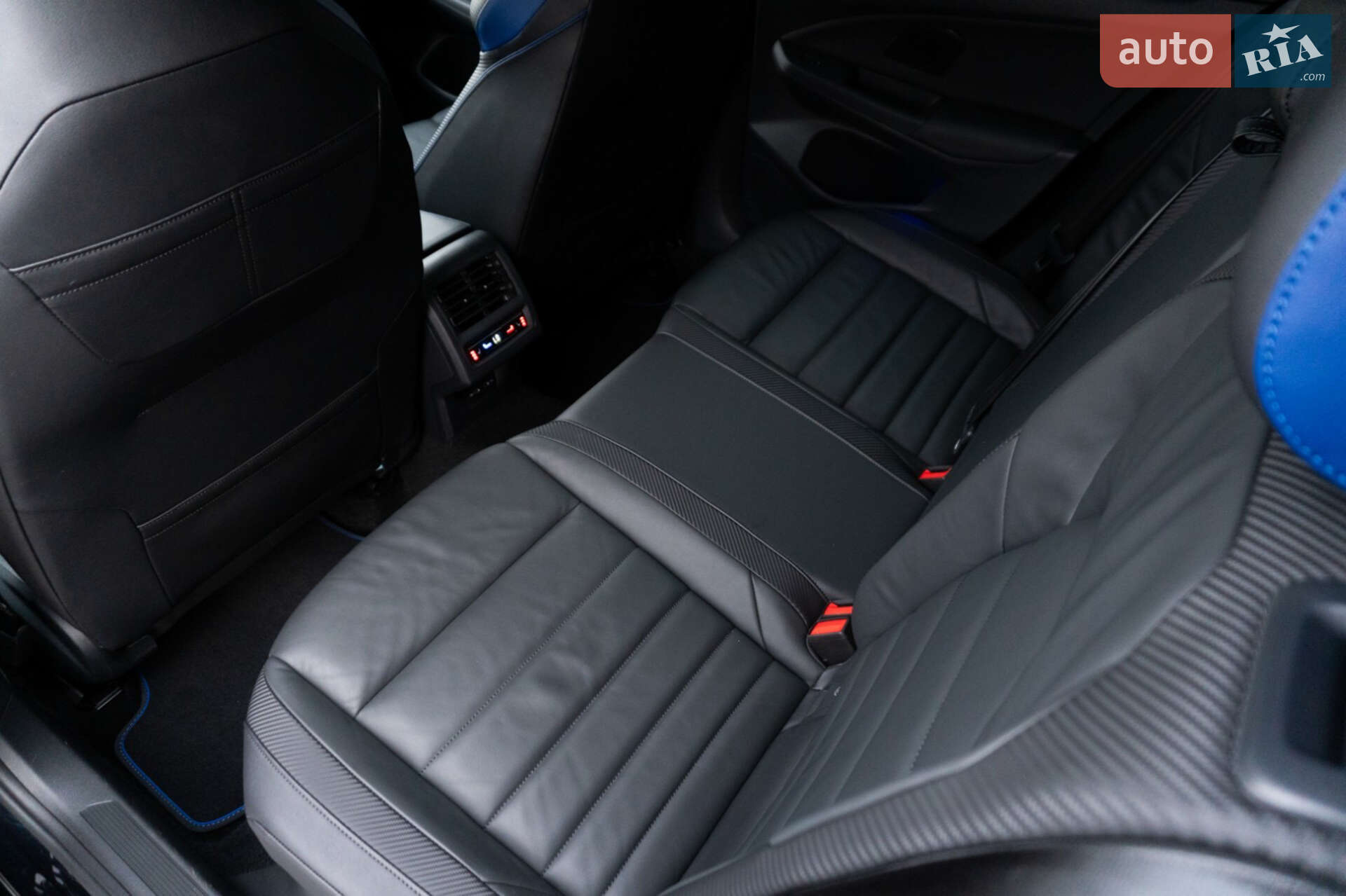Volkswagen Golf R 2022 VIN WVWEB7CD3NW168047 фото оголошення 119 з 119
