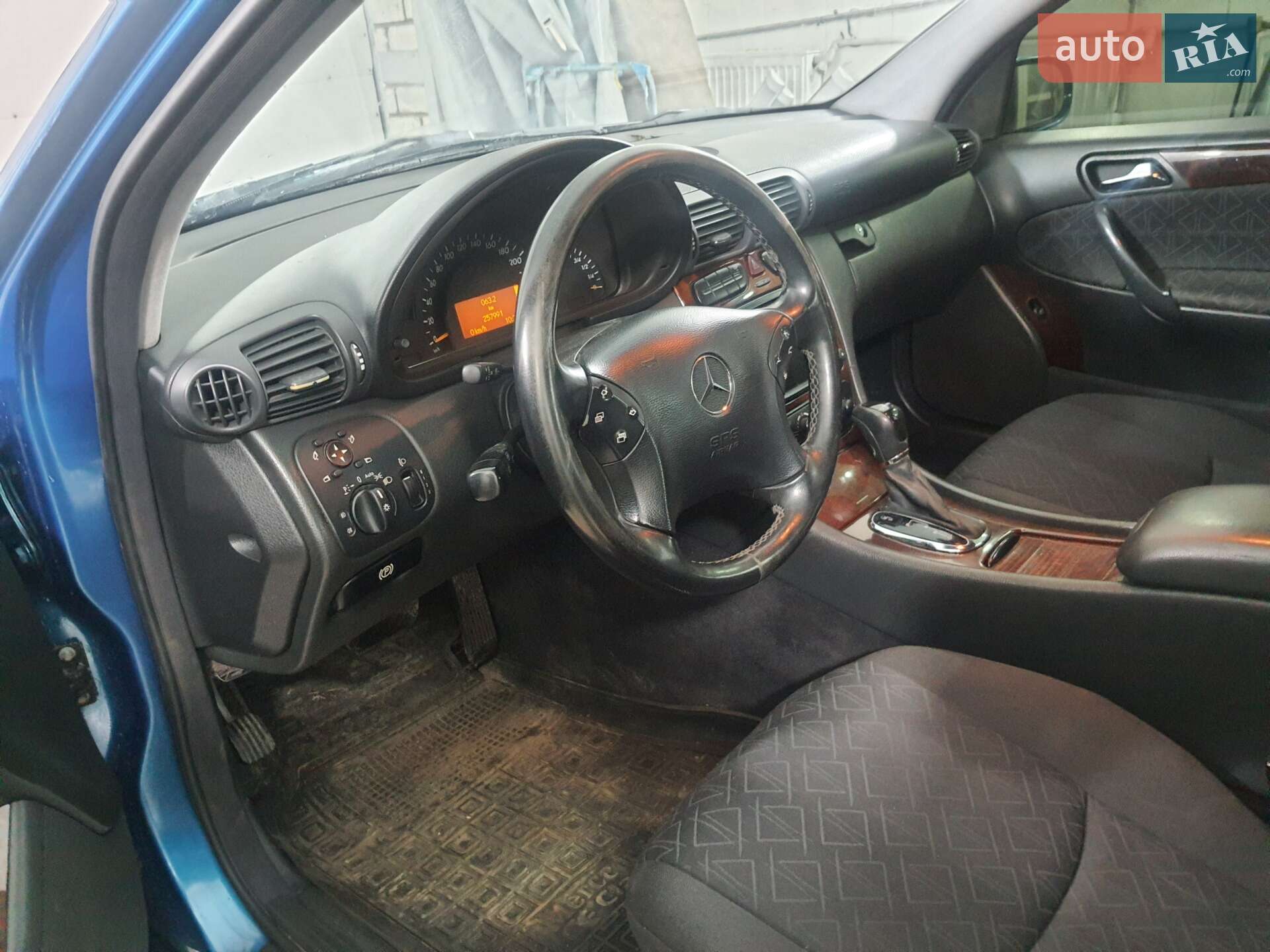 Mercedes-Benz C-Class 2000 VIN WDB2030451A010341 фото оголошення 13 з 19