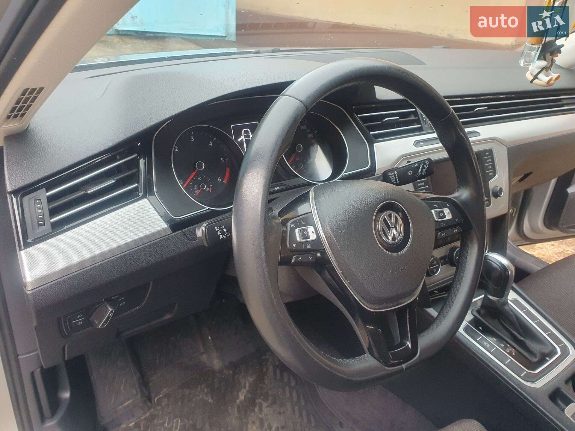 Volkswagen Passat 2015 VIN WVWZZZ3CZFE466571 фото оголошення 11 з 14