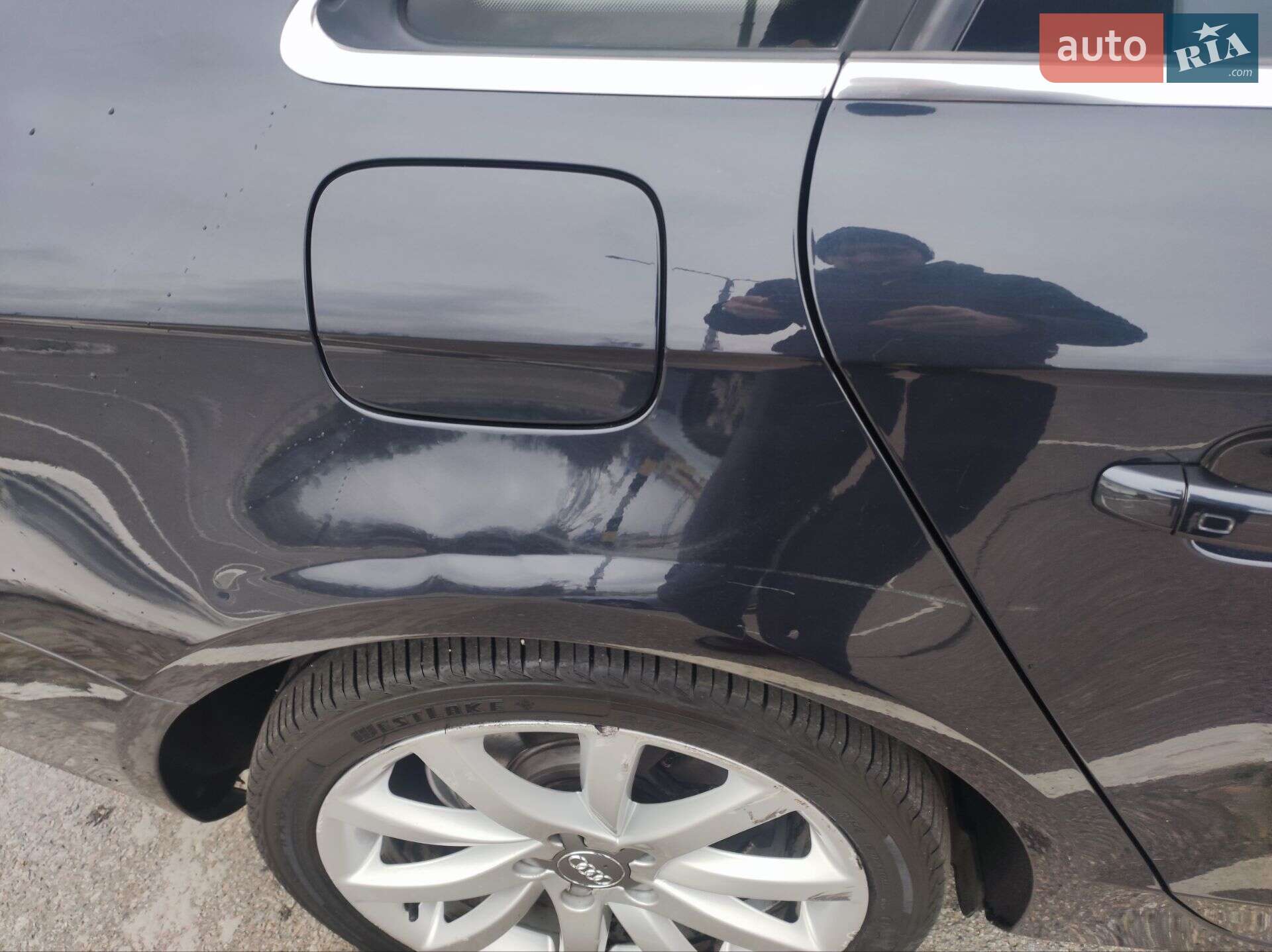 Audi A4 2013 VIN WAUEFAFL9DN035671 фото оголошення 8 з 12