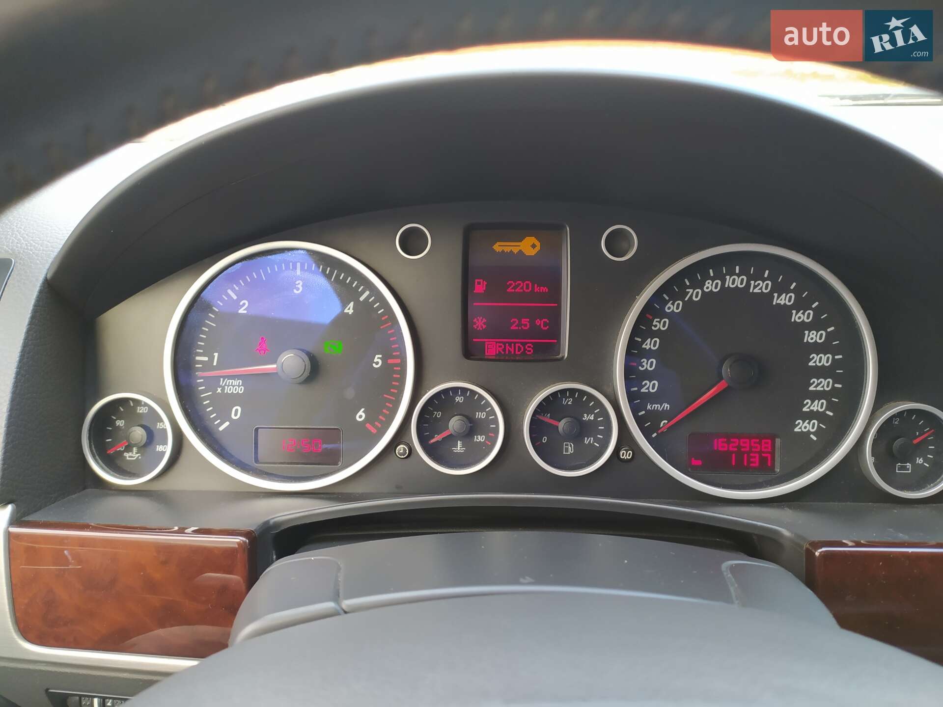 Volkswagen Touareg 2007 VIN WVGZZZ7LZ8Z000041 фото оголошення 16 з 17
