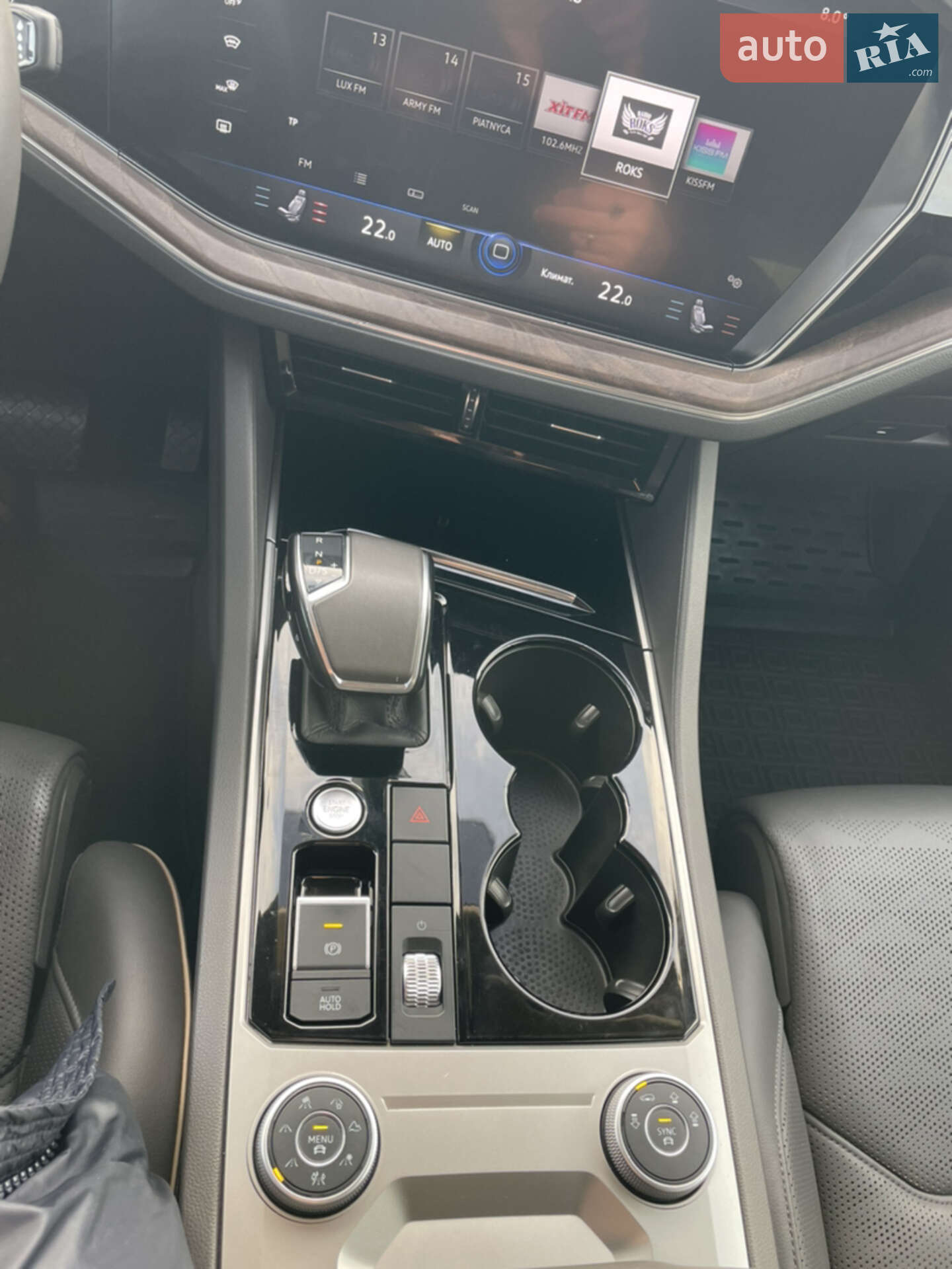 Volkswagen Touareg 2019 VIN WVGZZZCRZKD046810 фото оголошення 5 з 16