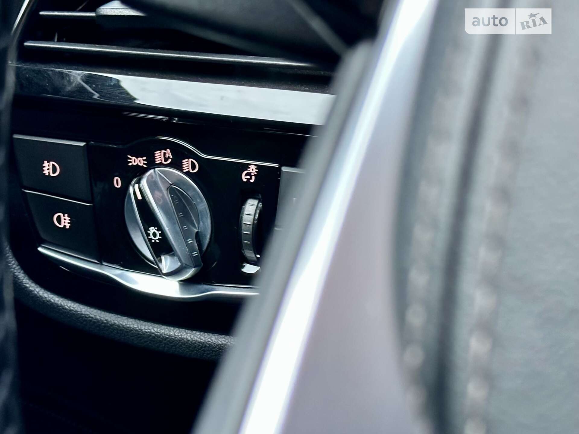 BMW 5 Series 2017 VIN WBAJE31050B169776 фото оголошення 19 з 27