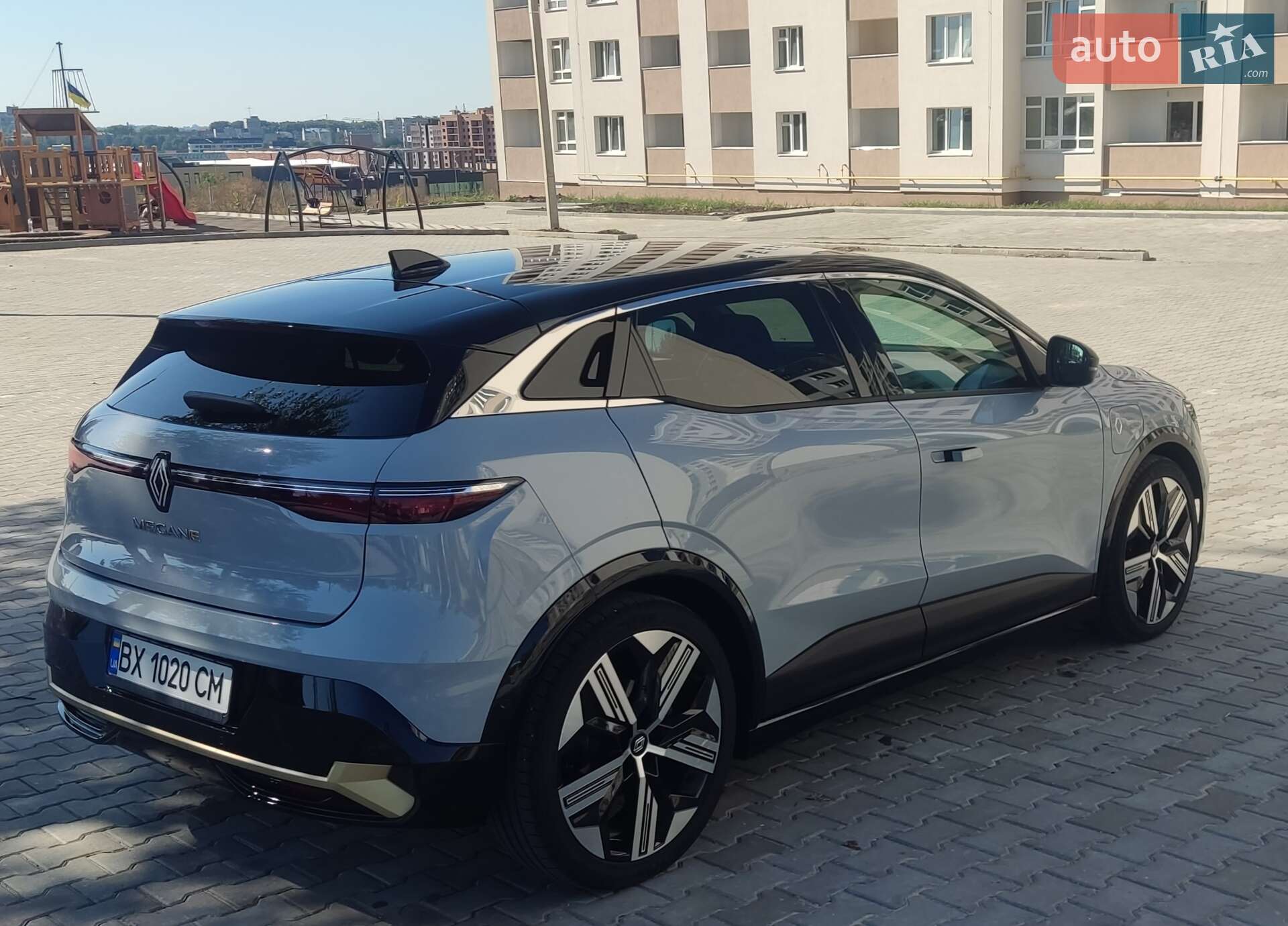 Renault Megane E-Tech Electric 2022 VIN VF1RCB00469835371 фото оголошення 13 з 48