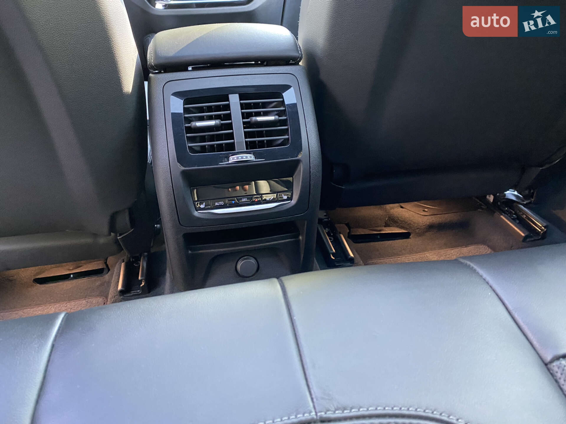 BMW X4 M 2020 VIN 5YMUJ0C05L9C17242 фото оголошення 42 з 50