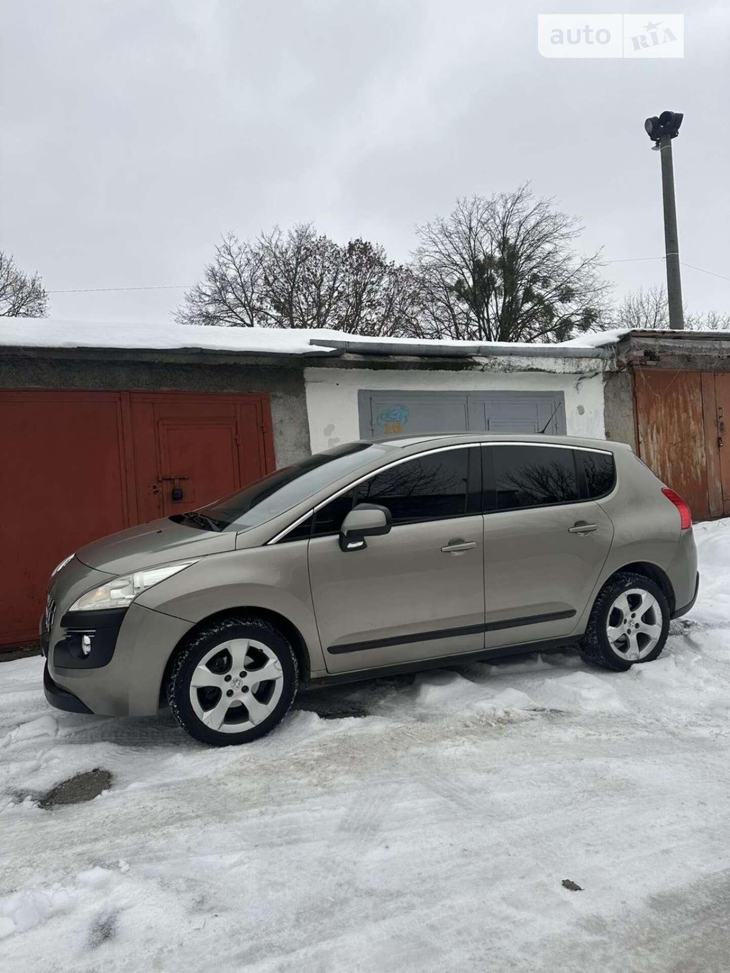 Peugeot 3008 2009 VIN VF30U9HZH9S175670 фото оголошення 17 з 93