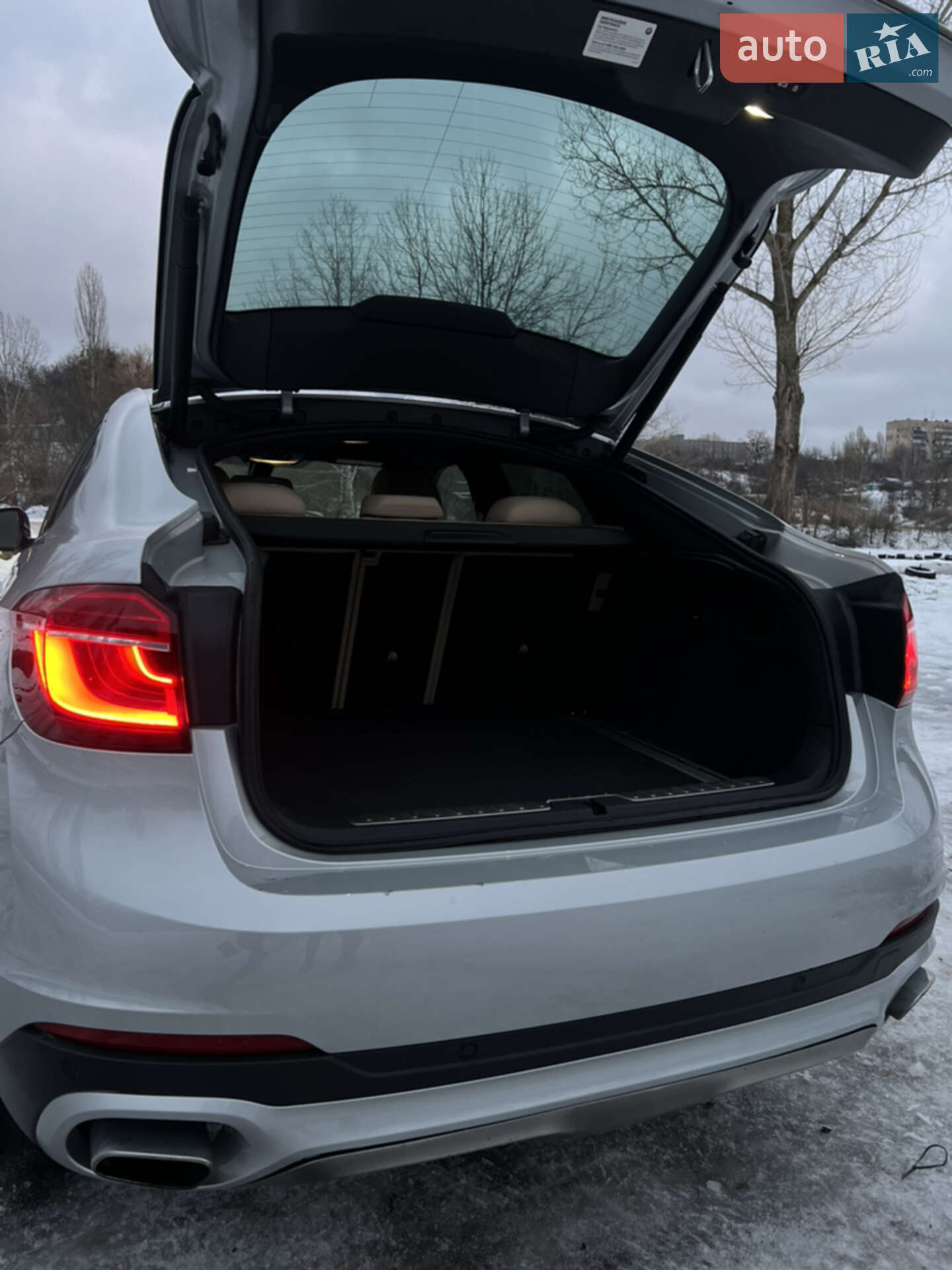 BMW X6 2018 VIN 5UXKU0C50J0G81073 фото оголошення 42 з 55