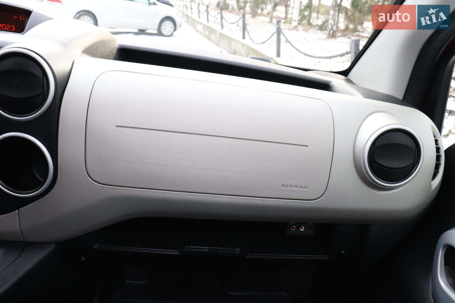 Citroen Berlingo 2014 VIN VF77J9HP8EJ641645 фото оголошення 34 з 37