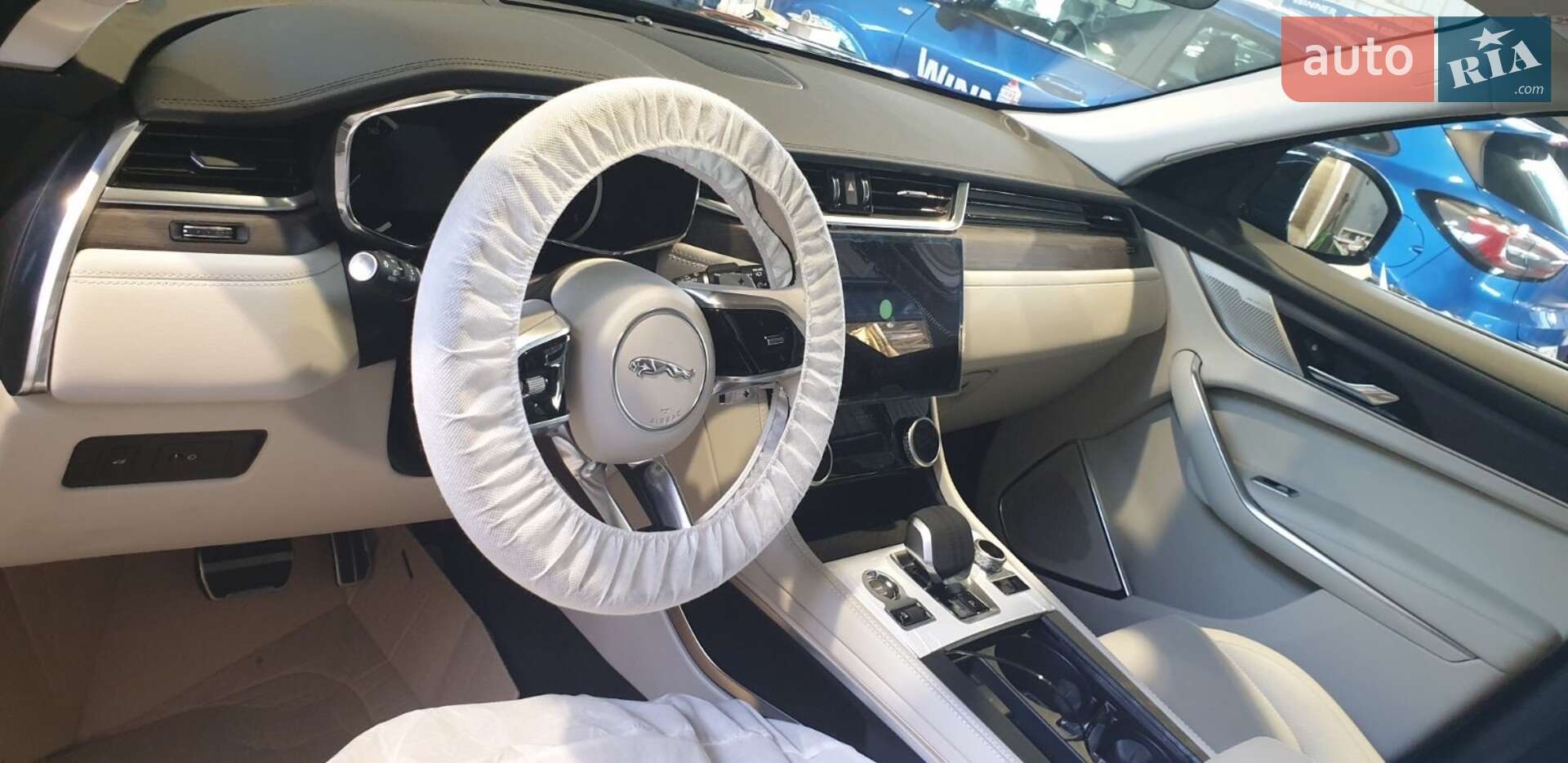 Jaguar F-Pace 2023 VIN SADCA2BW0PA718082 фото оголошення 4 з 18