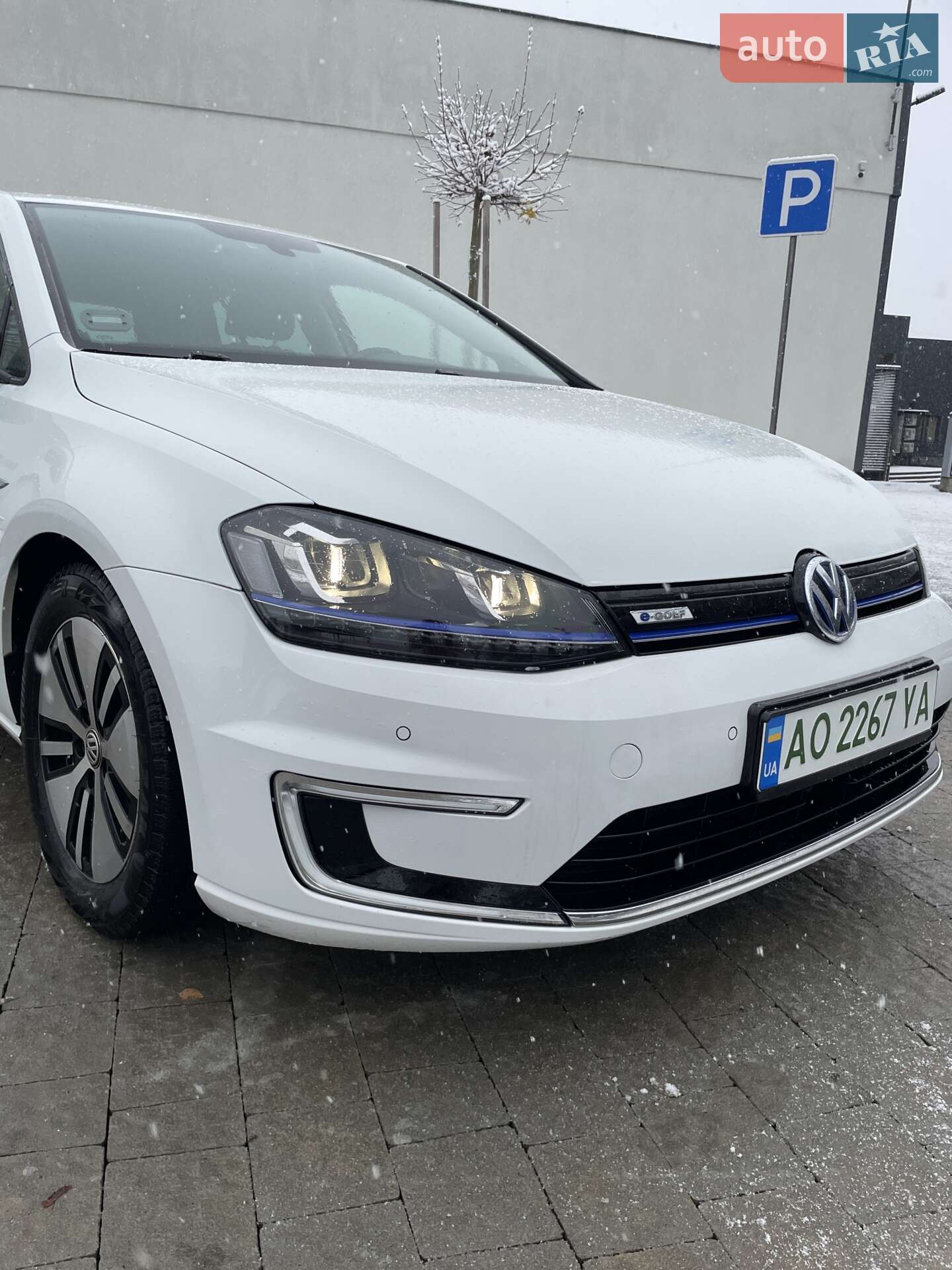Volkswagen e-Golf 2014 VIN WVWZZZAUZFW903368 фото оголошення 2 з 27