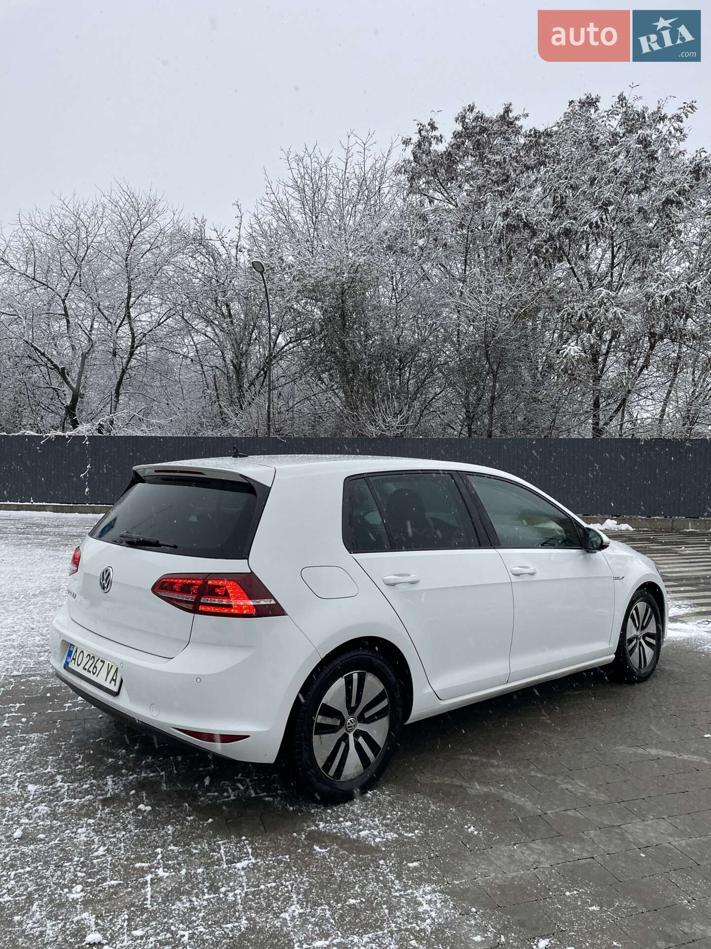 Volkswagen e-Golf 2014 VIN WVWZZZAUZFW903368 фото оголошення 4 з 27