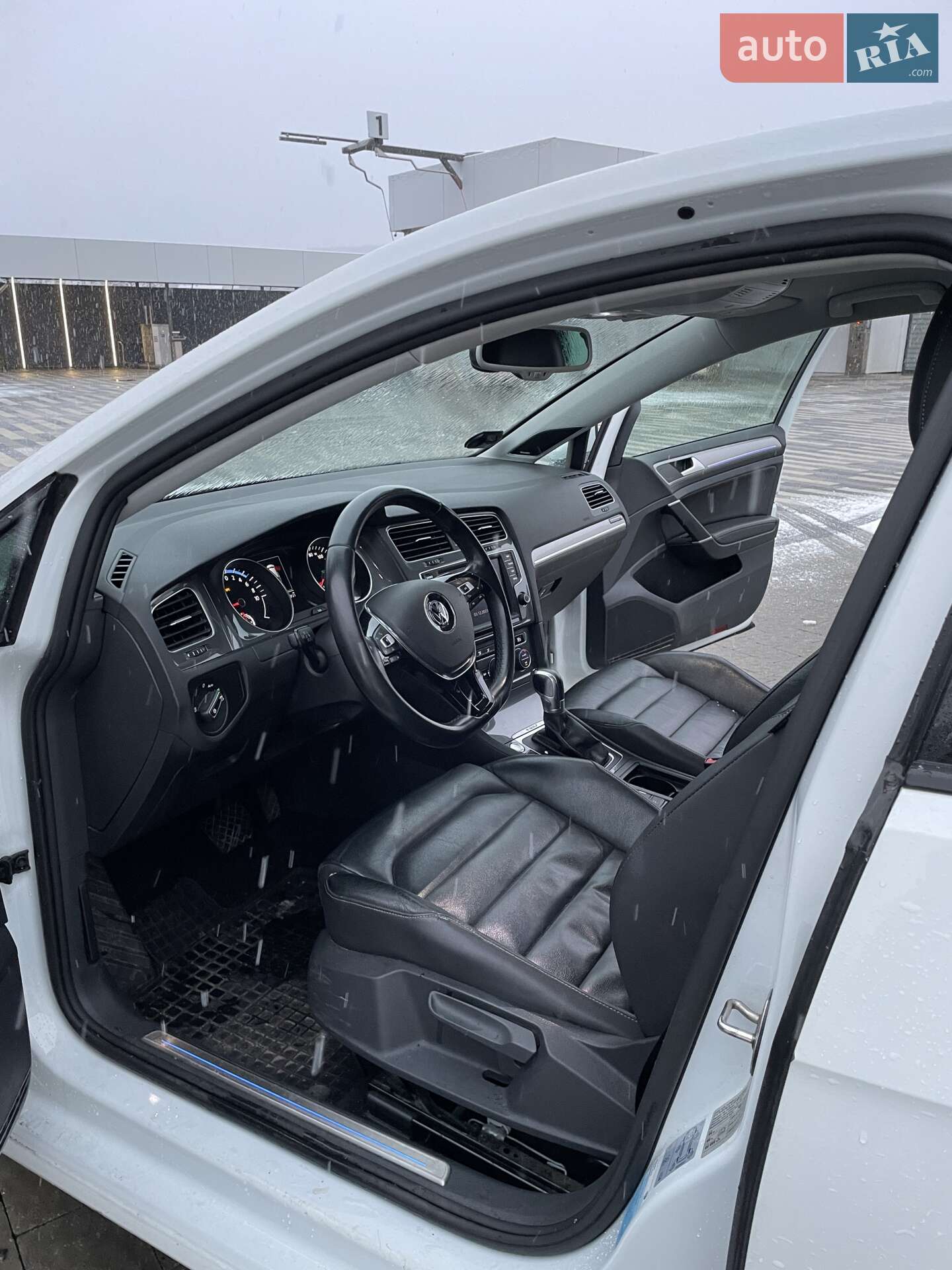 Volkswagen e-Golf 2014 VIN WVWZZZAUZFW903368 фото оголошення 21 з 27