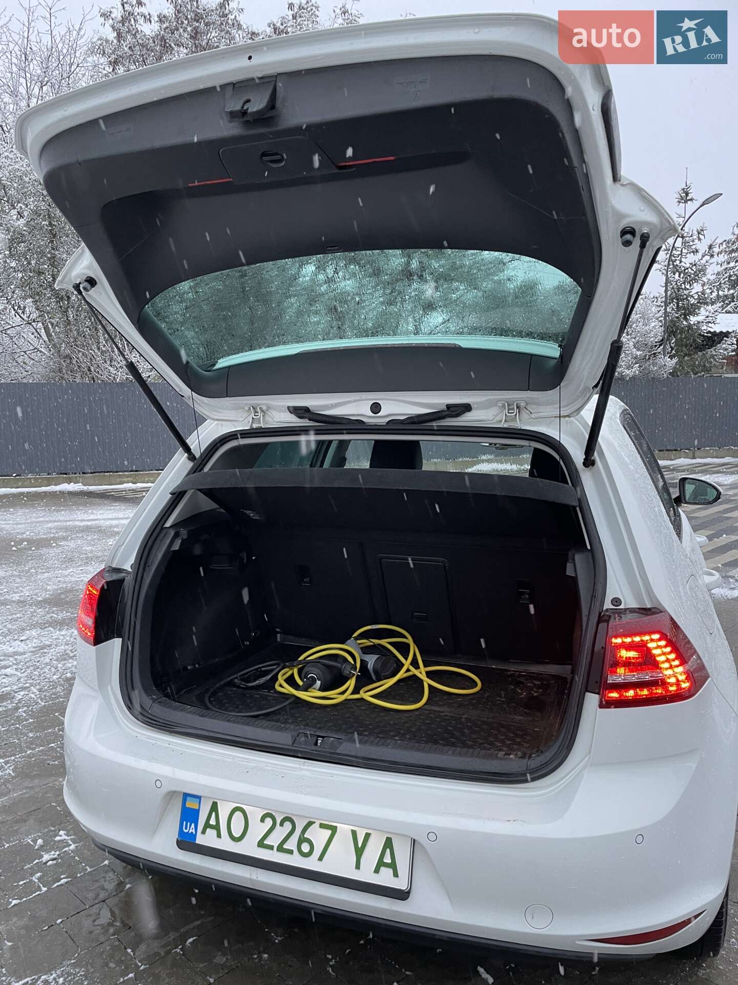 Volkswagen e-Golf 2014 VIN WVWZZZAUZFW903368 фото оголошення 22 з 27