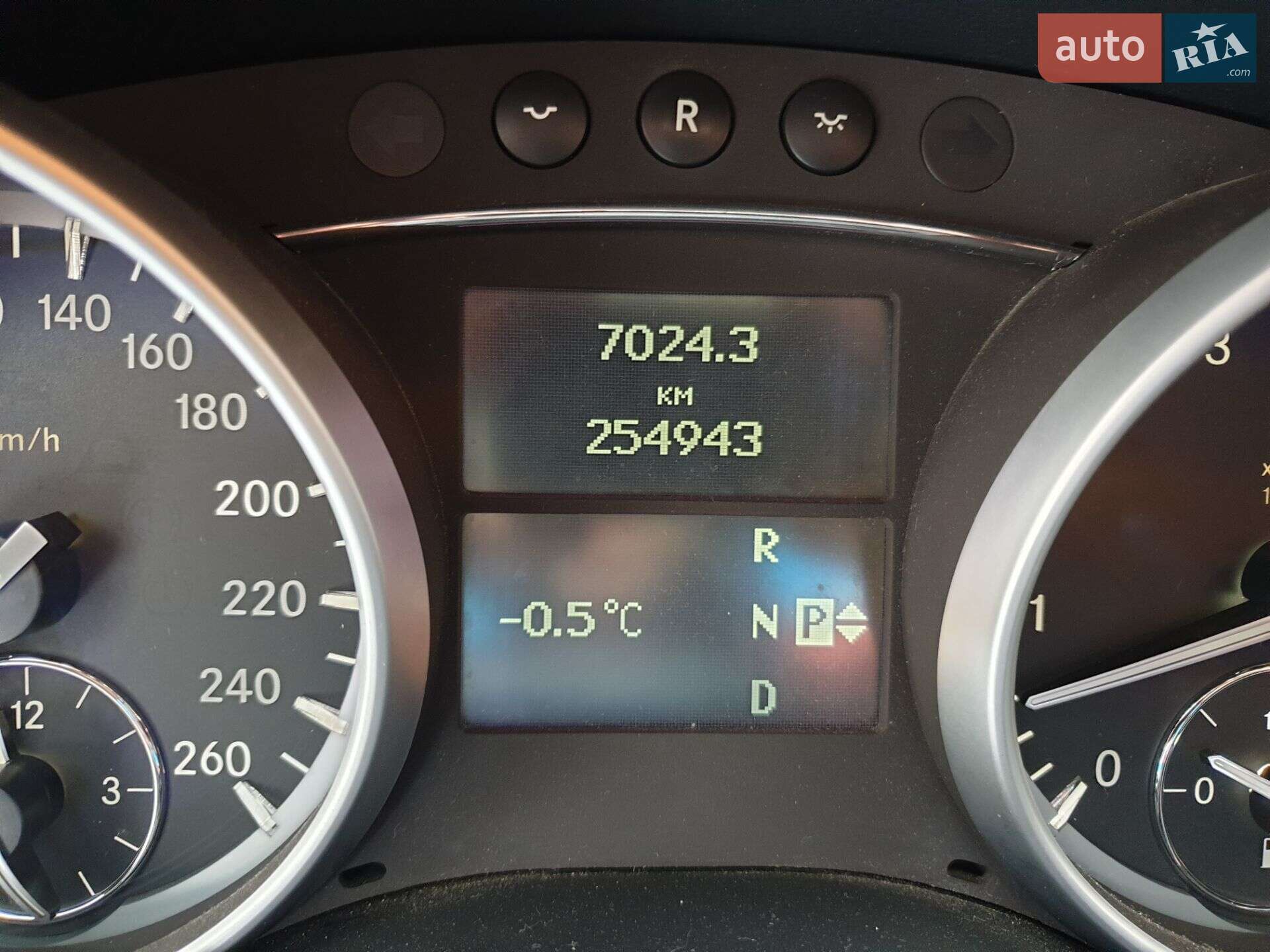 Mercedes-Benz GL-Class 2011 VIN 4JGBF8GE9BA697622 фото оголошення 28 з 32