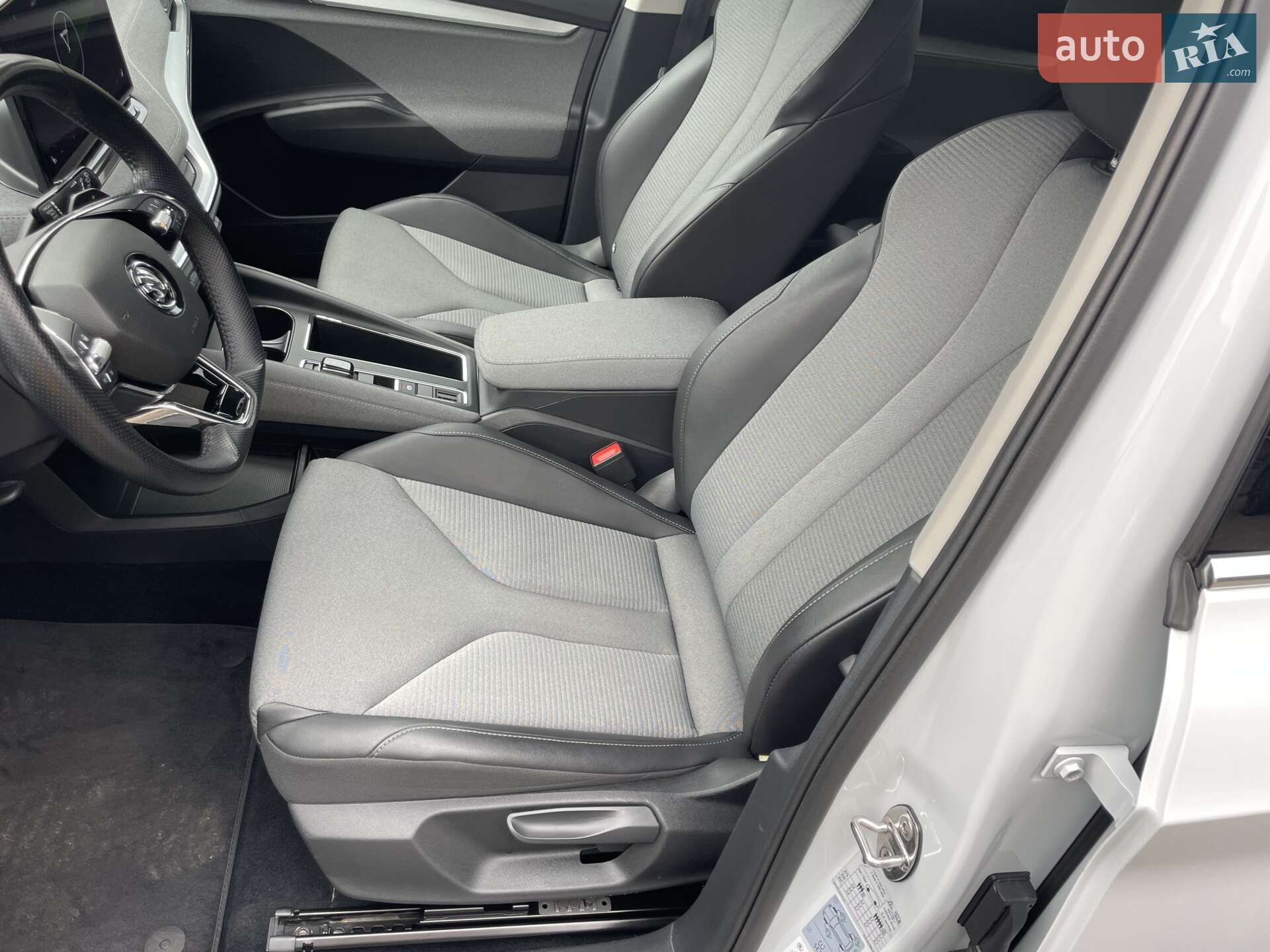 Skoda Enyaq iV 2021 VIN TMBJC7NY1MF026192 фото оголошення 11 з 42