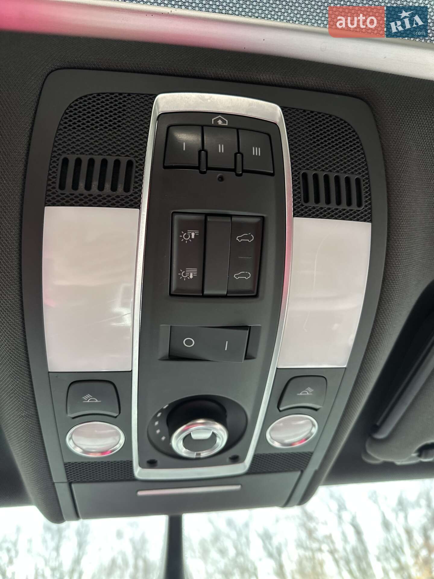 Audi Q7 2011 VIN WA1WMAFE4CD006320 фото оголошення 42 з 52