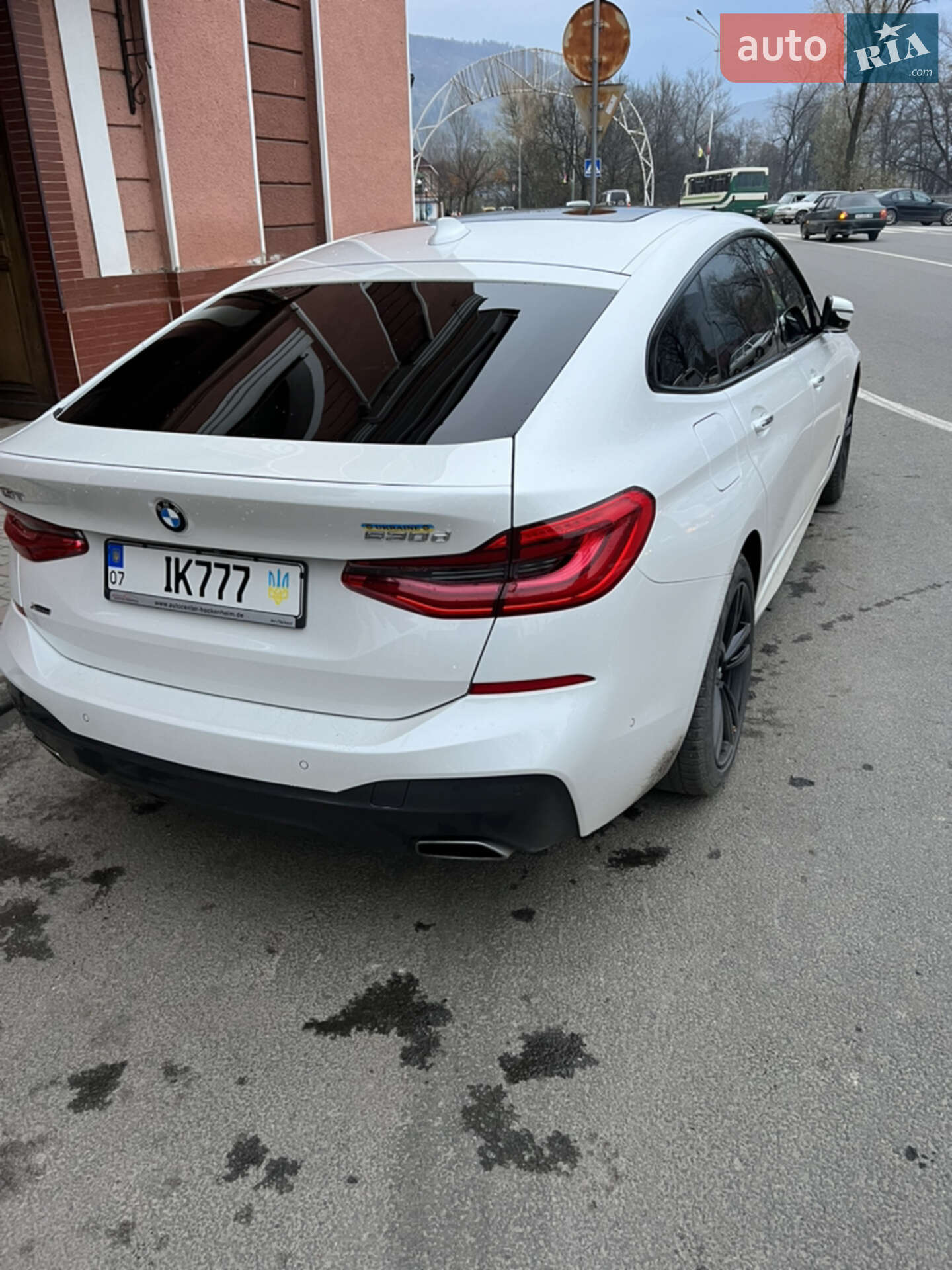 BMW 6 Series GT 2018 VIN WBAJW81060BK92822 фото оголошення 36 з 44