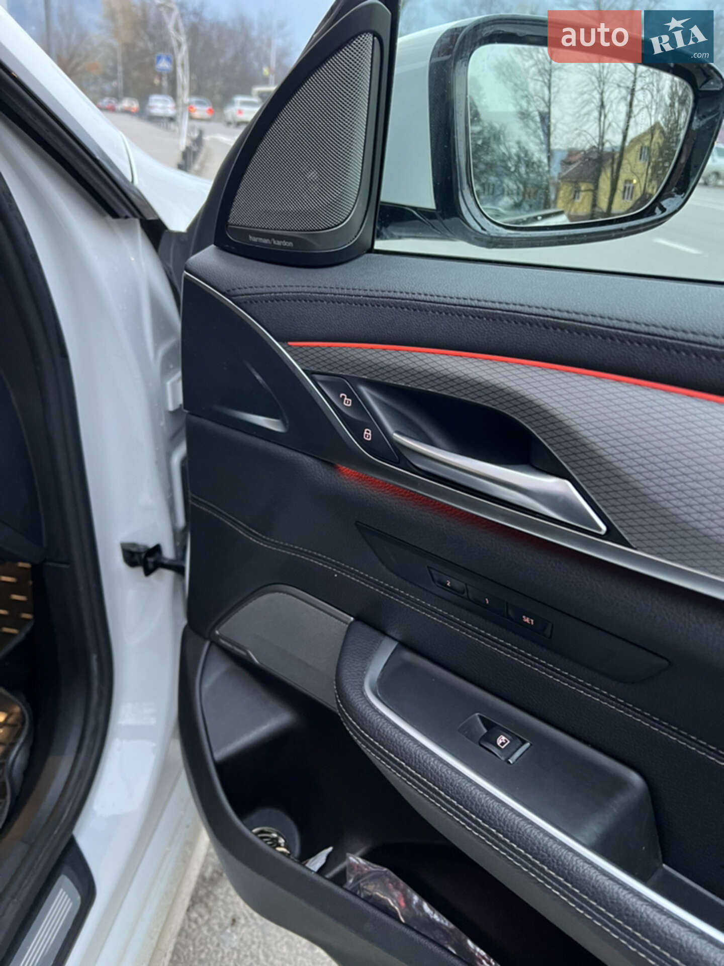 BMW 6 Series GT 2018 VIN WBAJW81060BK92822 фото оголошення 42 з 44