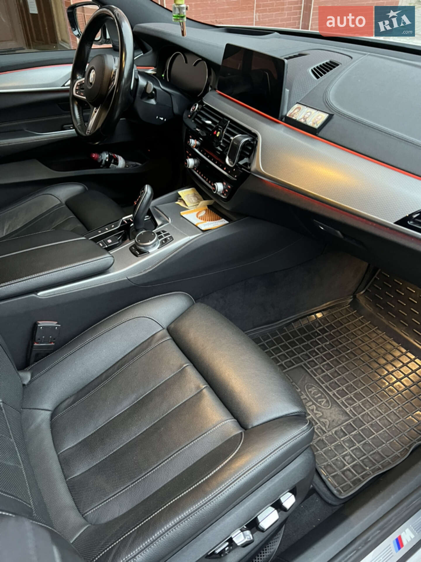 BMW 6 Series GT 2018 VIN WBAJW81060BK92822 фото оголошення 43 з 44