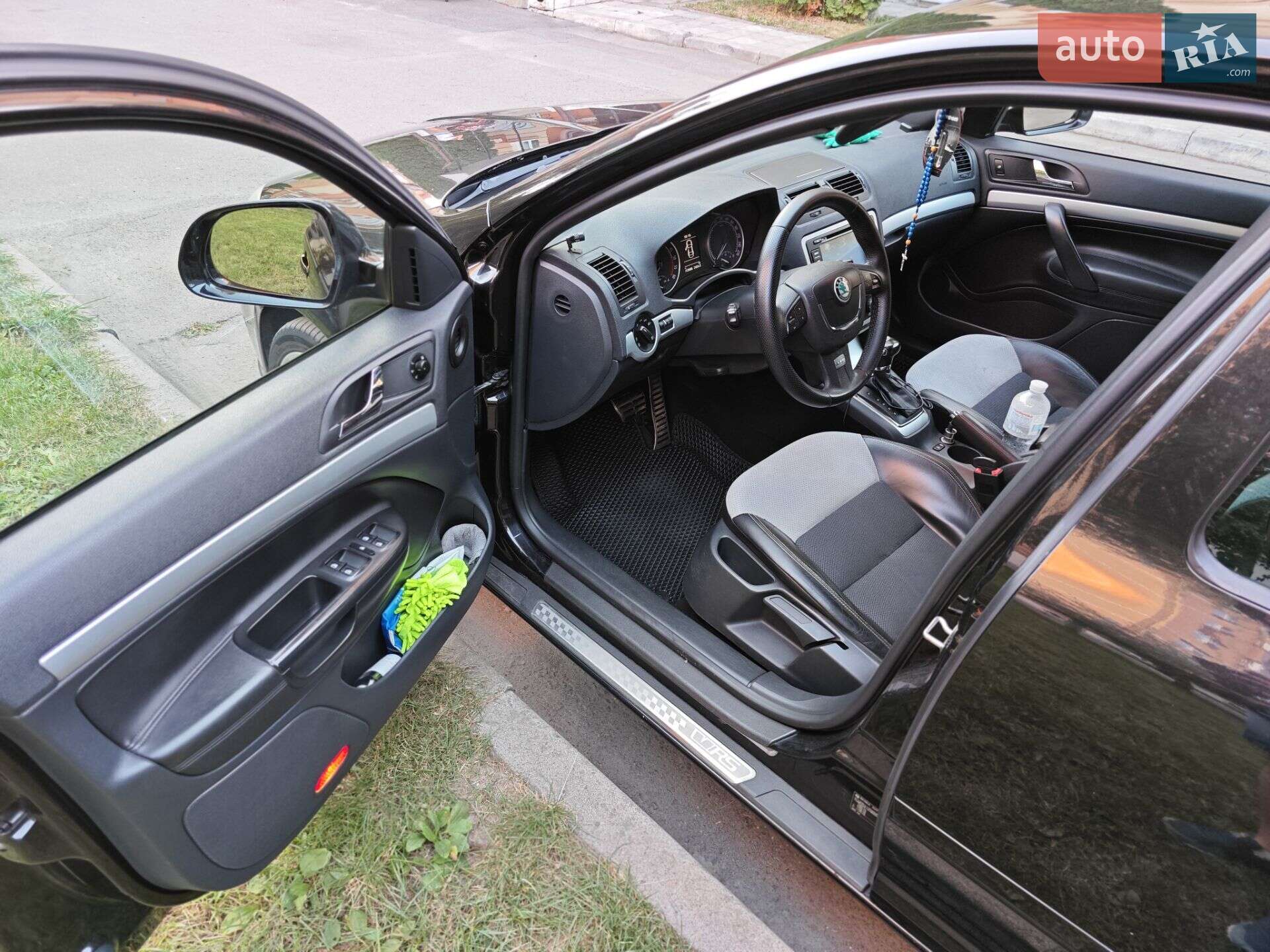 Skoda Octavia 2010 VIN TMBUH61Z4B2041264 фото оголошення 15 з 38