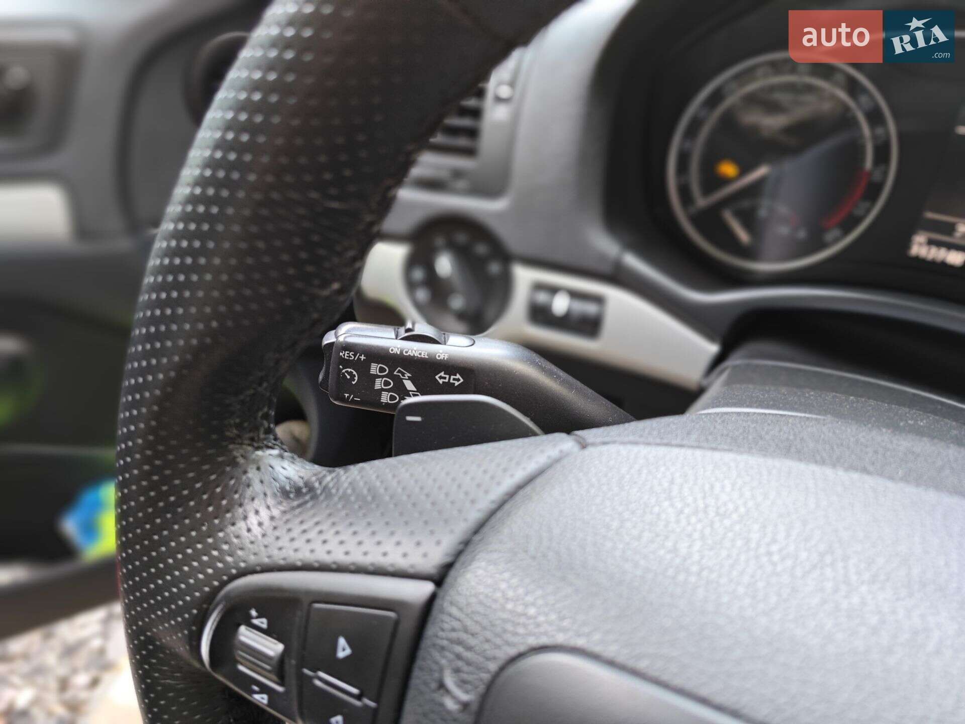 Skoda Octavia 2010 VIN TMBUH61Z4B2041264 фото оголошення 31 з 38