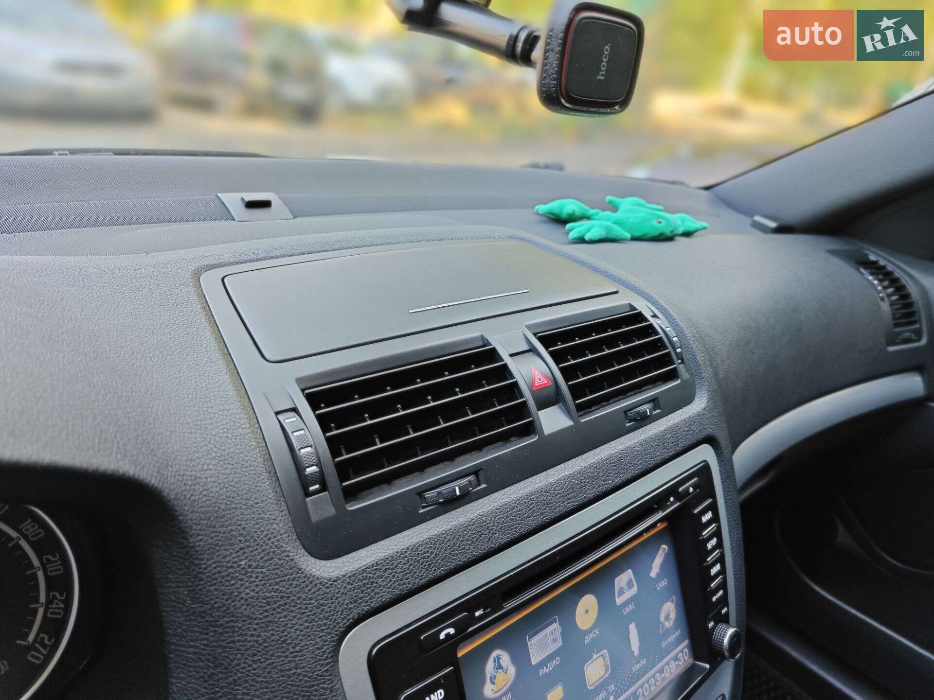 Skoda Octavia 2010 VIN TMBUH61Z4B2041264 фото оголошення 34 з 38