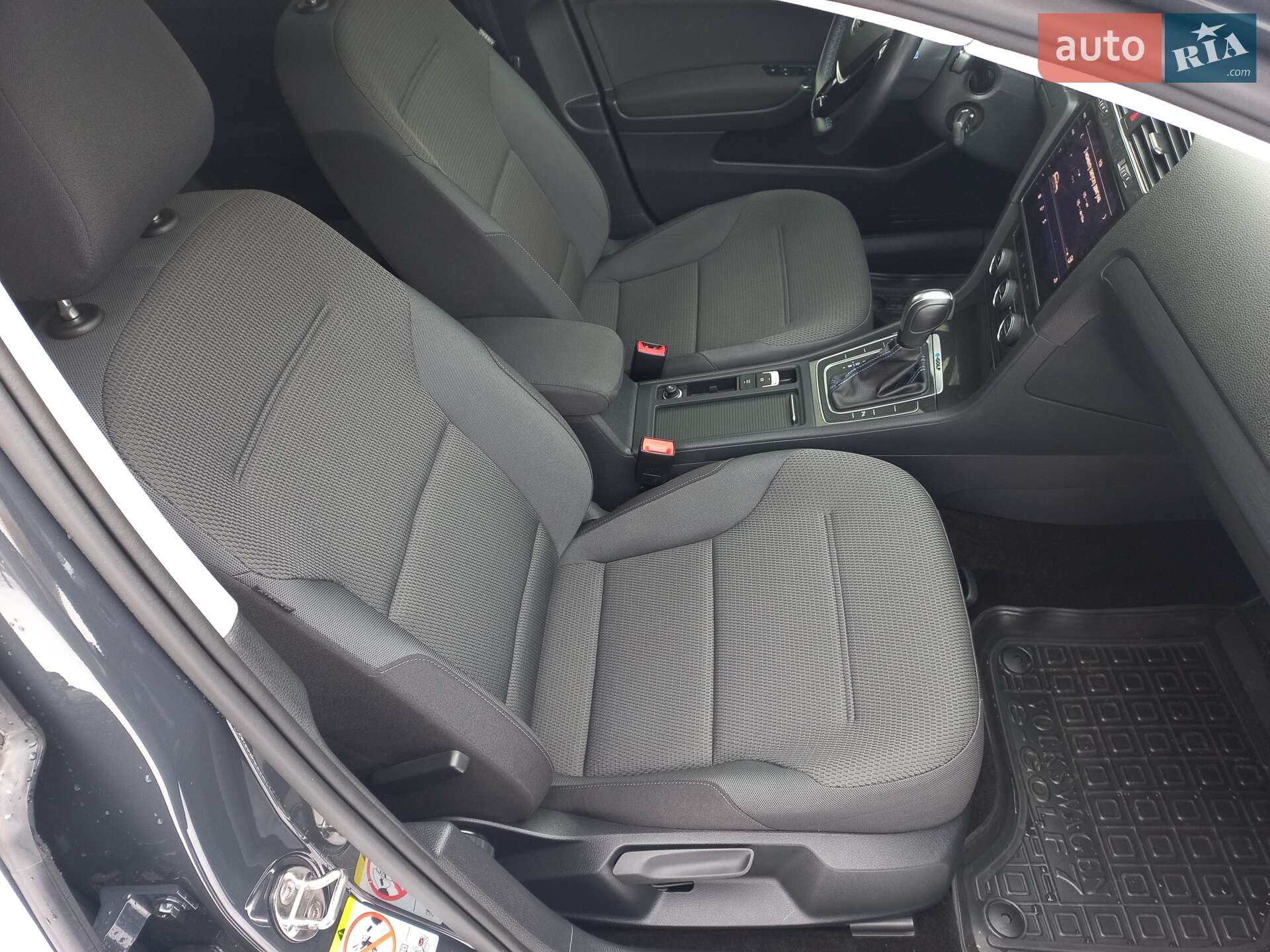 Volkswagen e-Golf 2020 VIN WVWZZZAUZLW921227 фото оголошення 20 з 24