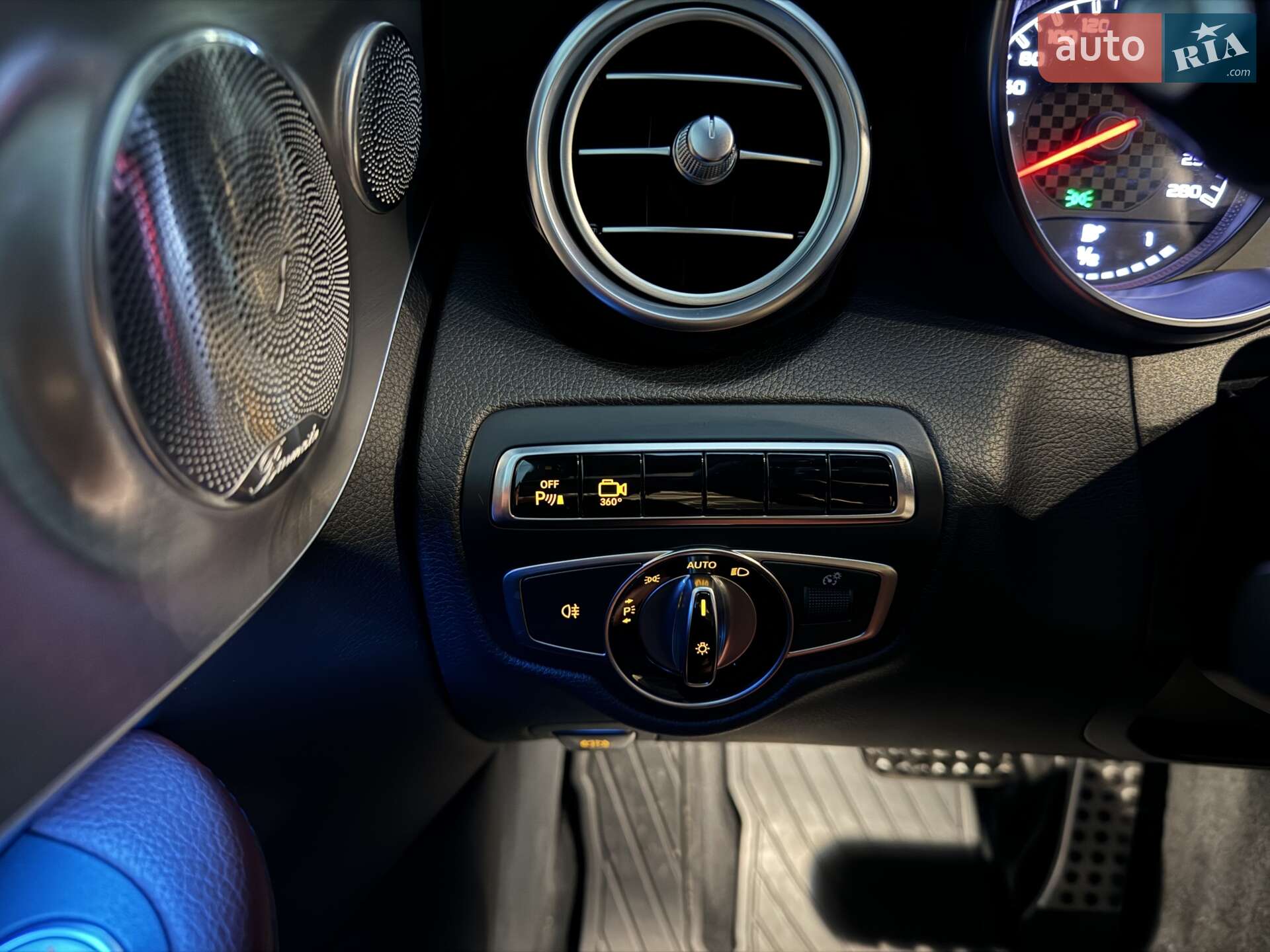 Mercedes-Benz C-Class 2016 VIN WDDWJ6EB0HF450945 фото оголошення 9 з 12