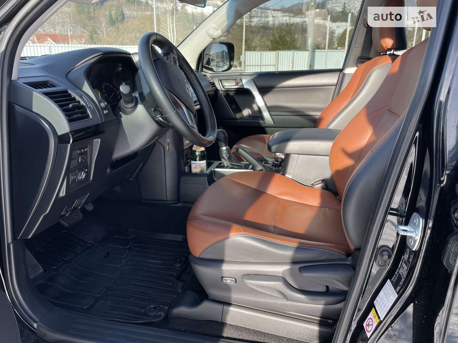 Toyota Land Cruiser Prado 2019 VIN JTEBX3FJ80K314534 фото оголошення 2 з 18