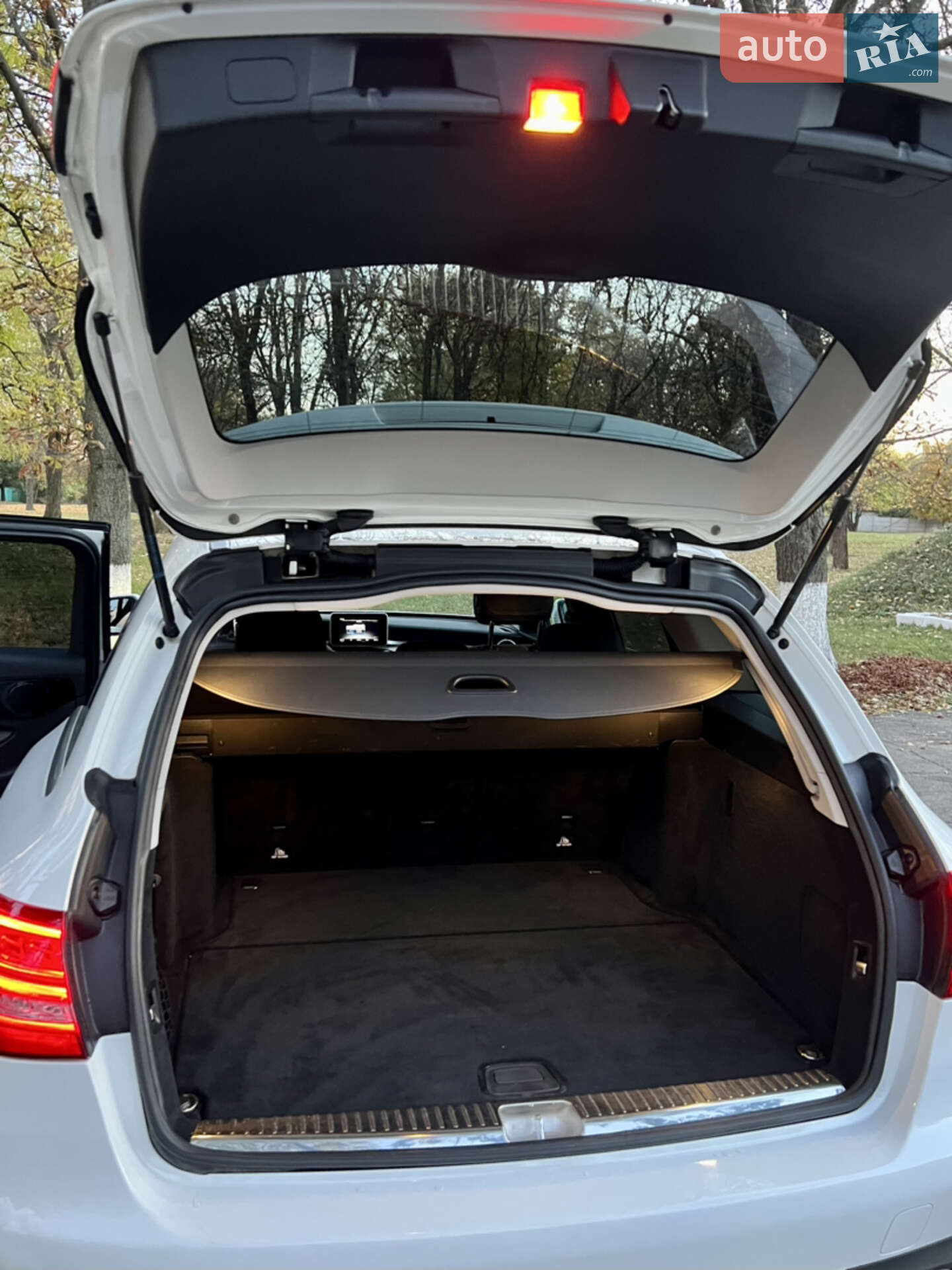 Mercedes-Benz C-Class 2018 VIN WDD2052041F715755 фото оголошення 7 з 14