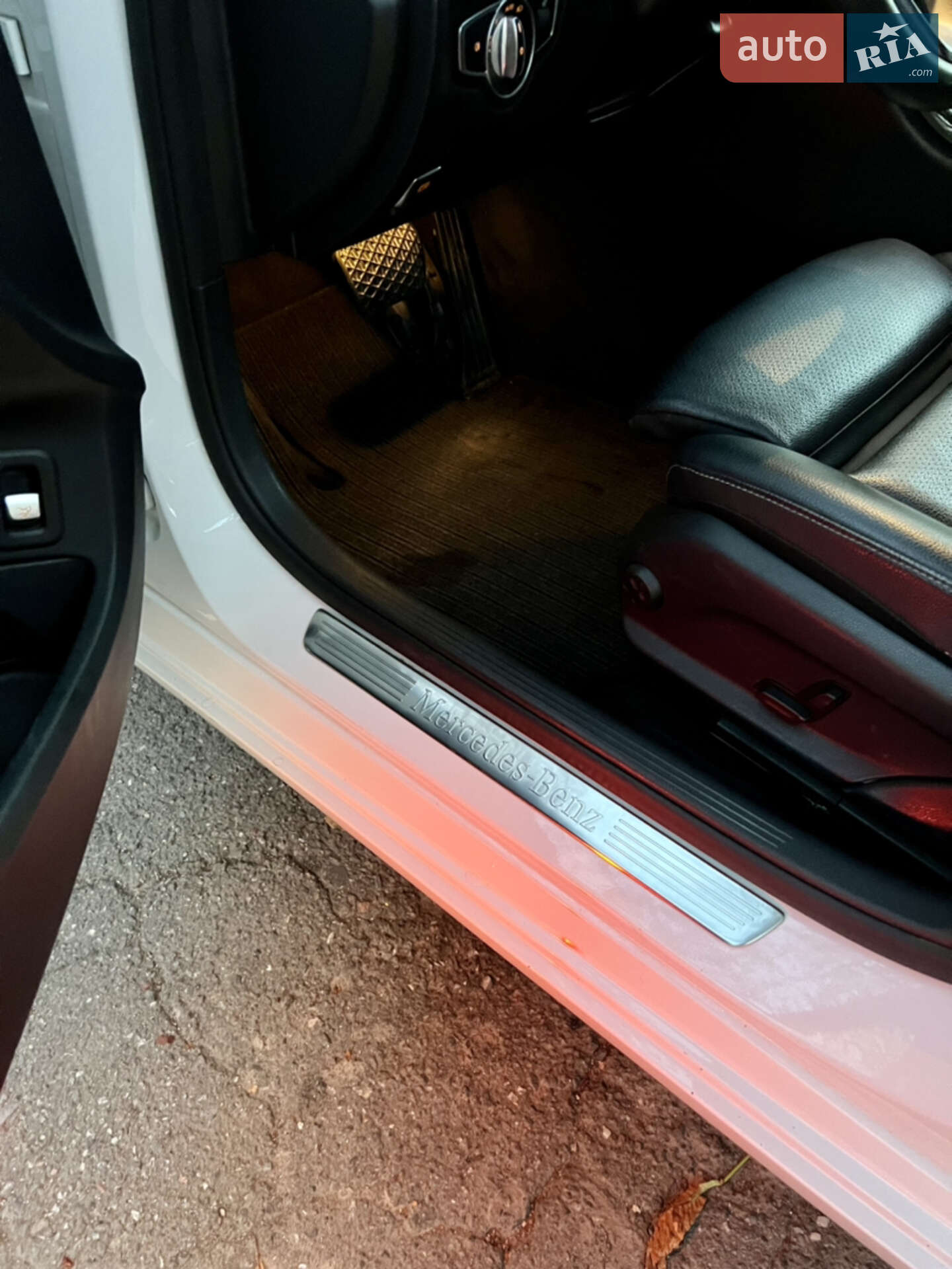 Mercedes-Benz C-Class 2018 VIN WDD2052041F715755 фото оголошення 13 з 14