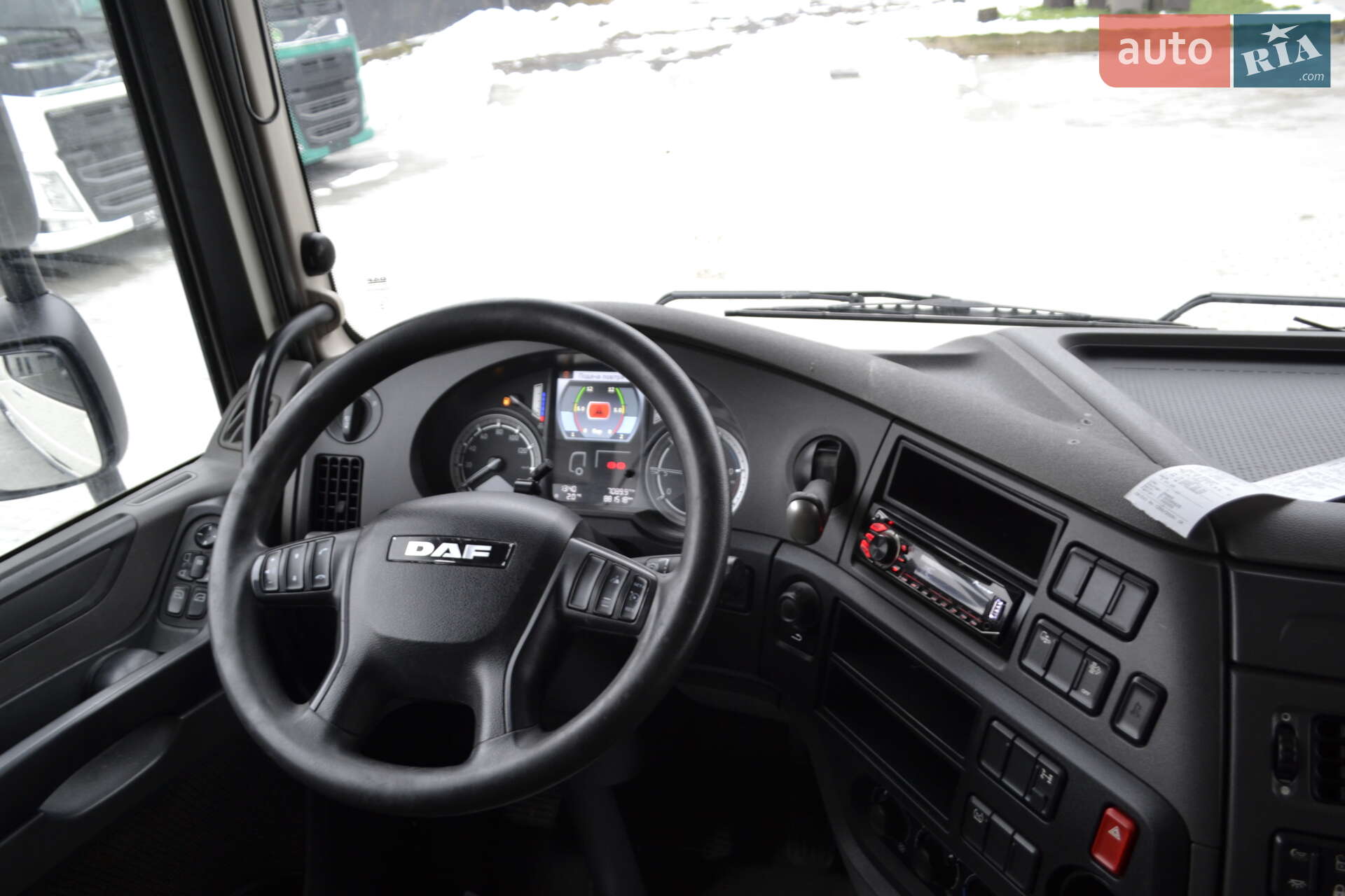 DAF XF 2015 VIN XLRTEH4300G032580 фото оголошення 4 з 15