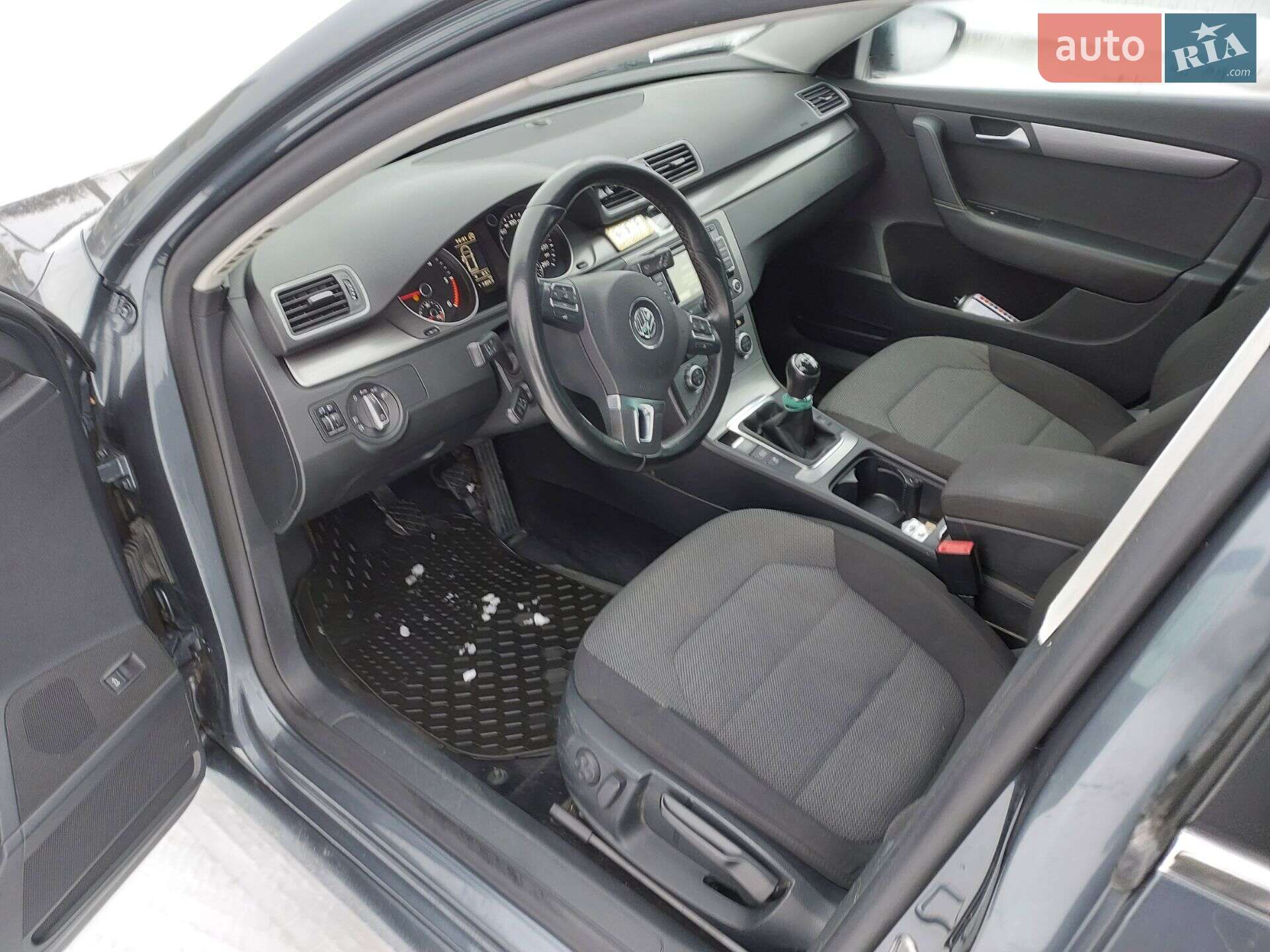 Volkswagen Passat 2012 VIN WVWZZZ3CZDE006204 фото оголошення 3 з 9