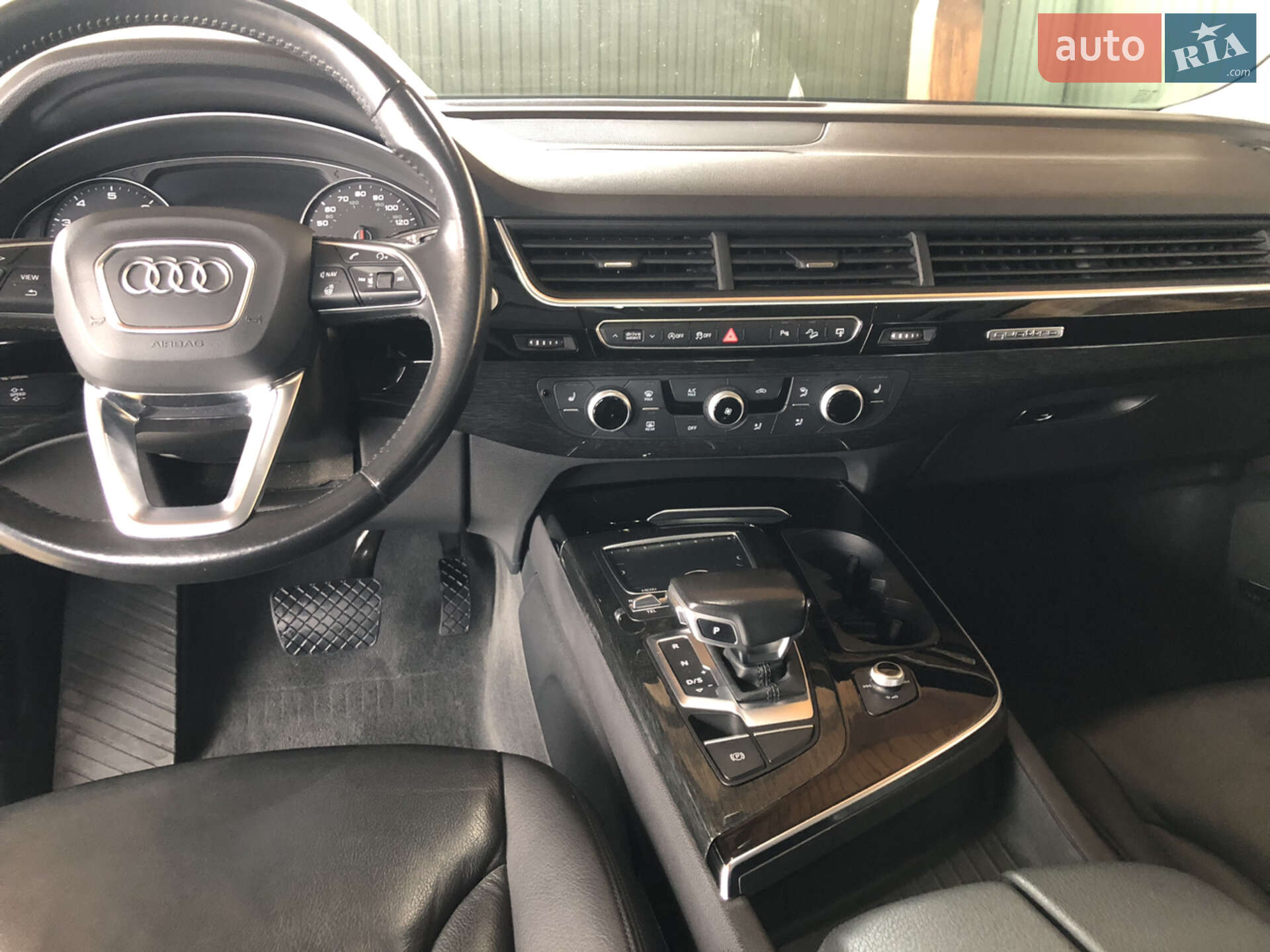 Audi Q7 2015 VIN WA1LAAF70HD000468 фото оголошення 4 з 43
