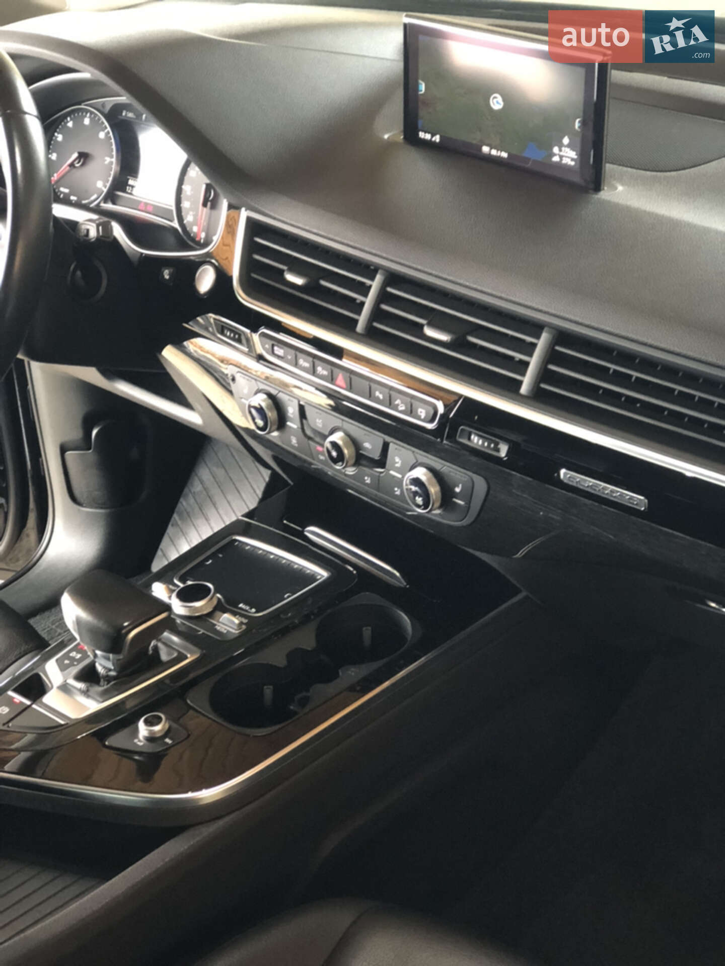 Audi Q7 2015 VIN WA1LAAF70HD000468 фото оголошення 13 з 43