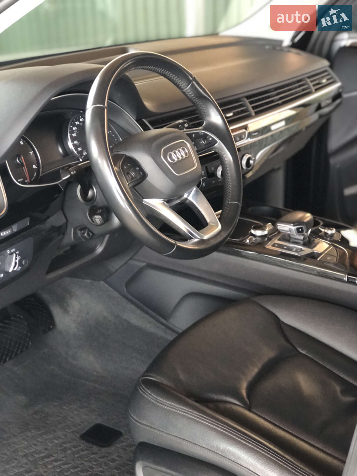 Audi Q7 2015 VIN WA1LAAF70HD000468 фото оголошення 18 з 43