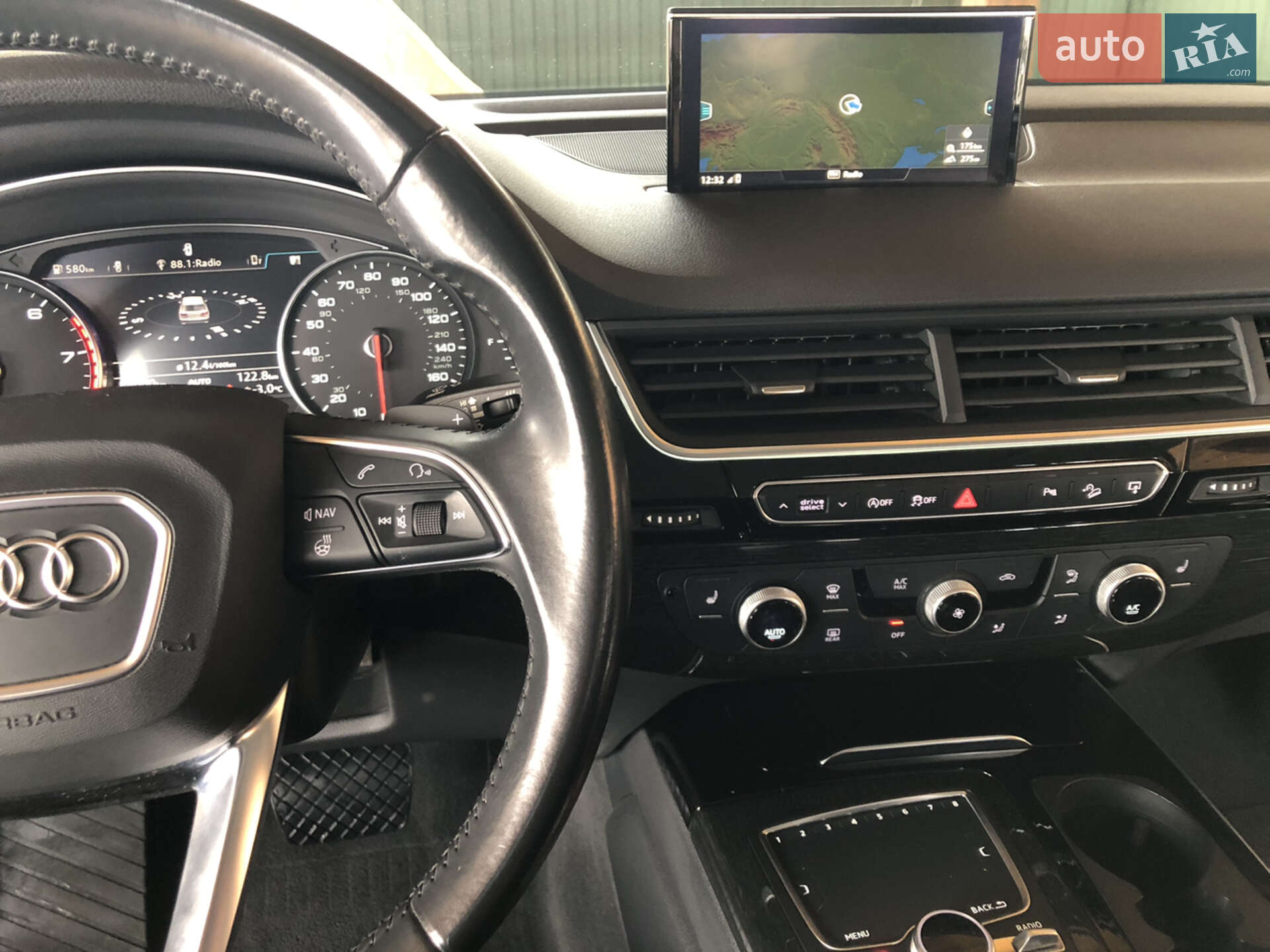 Audi Q7 2015 VIN WA1LAAF70HD000468 фото оголошення 20 з 43