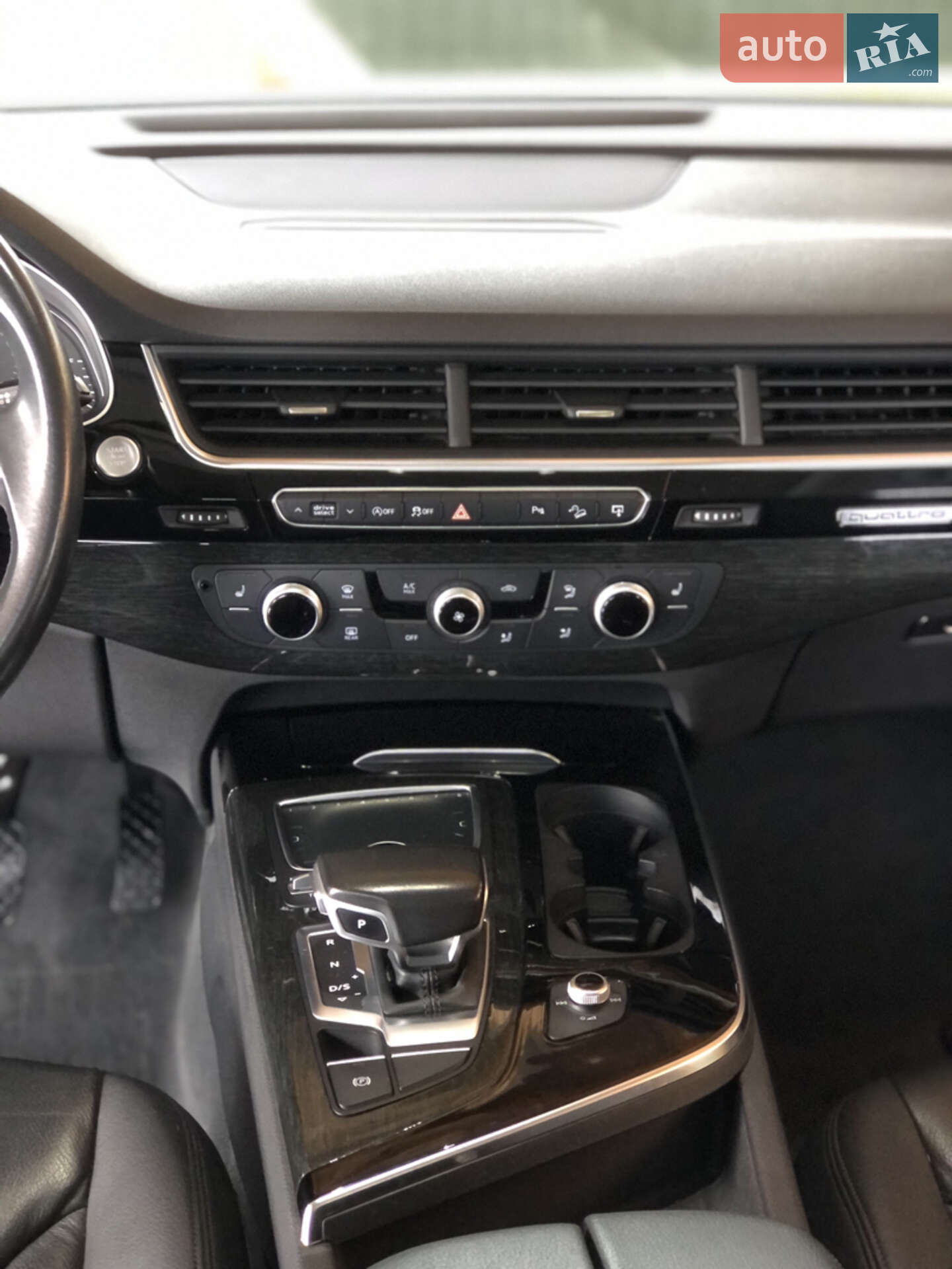 Audi Q7 2015 VIN WA1LAAF70HD000468 фото оголошення 36 з 43