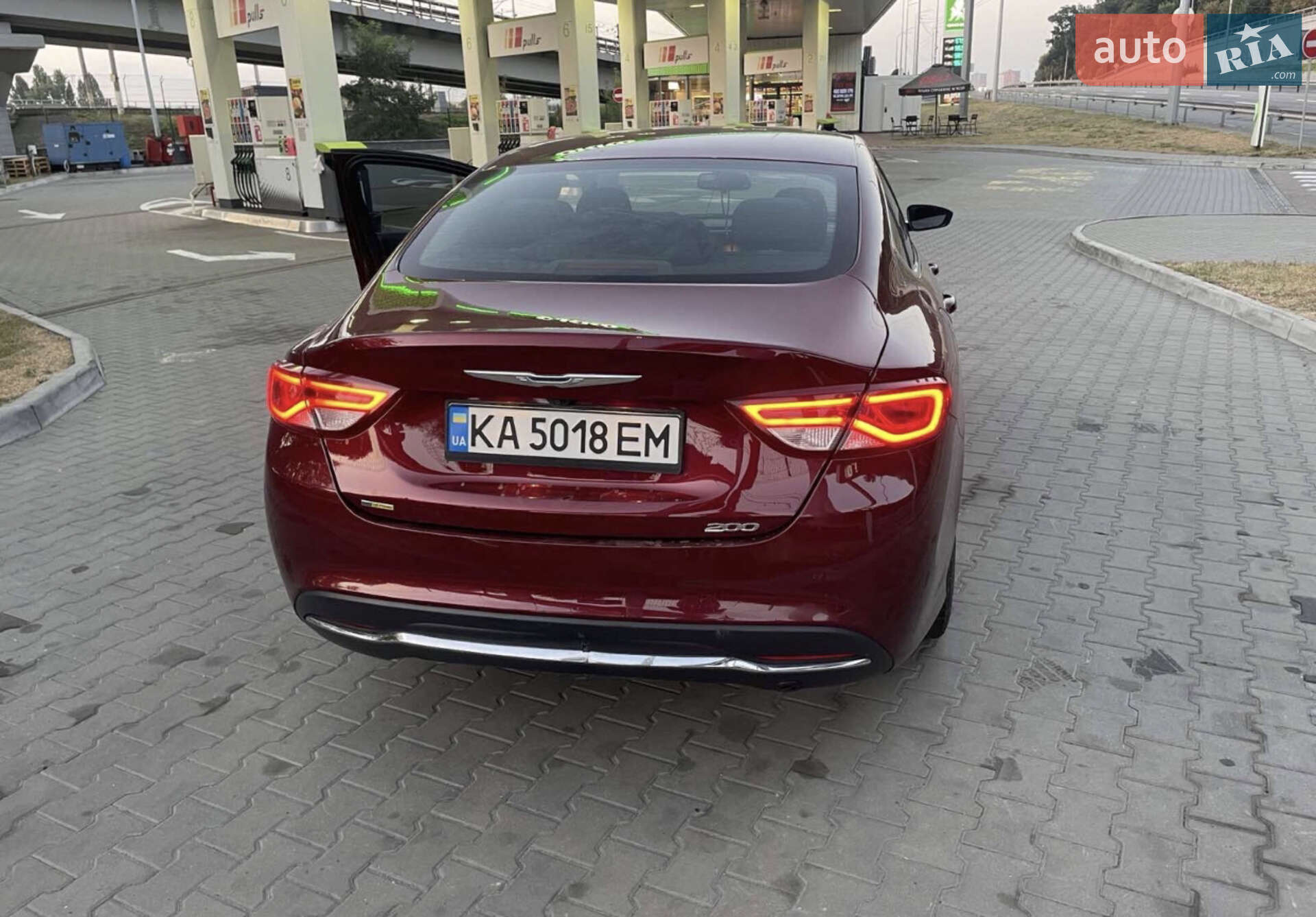 Chrysler 200 2015 VIN 1C3CCCAB5GN157739 фото оголошення 5 з 36