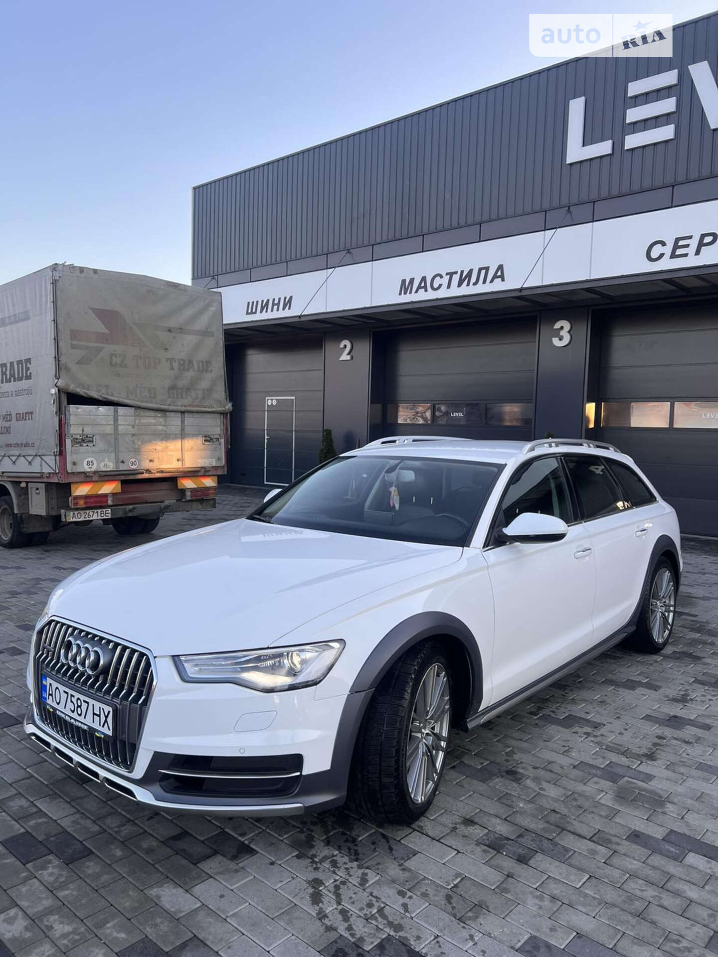 Audi A6 Allroad 2015 VIN WAUZZZ4G4FN083417 фото оголошення 2 з 30